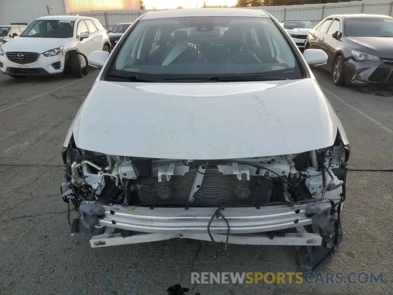 5 fotografías del automóvil dañado JTDKARFP4L3160593 TOYOTA PRIUS 2020