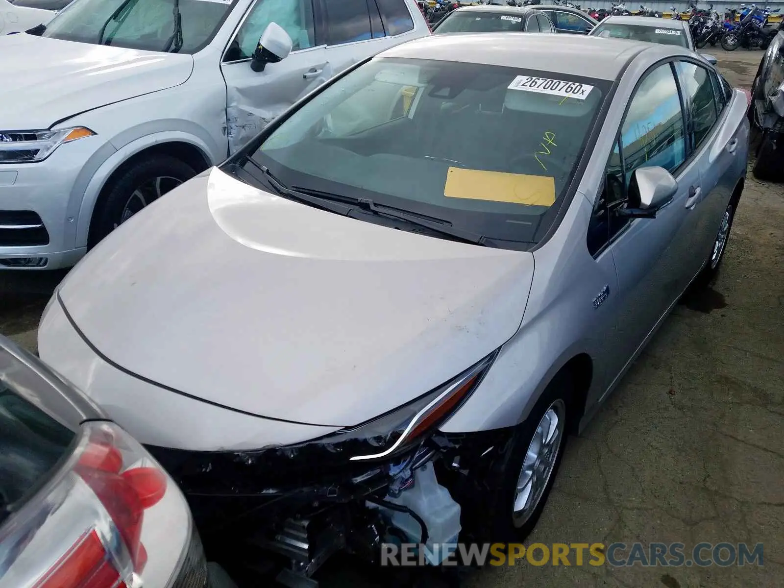 2 fotografías del automóvil dañado JTDKARFP5L3126128 TOYOTA PRIUS 2020