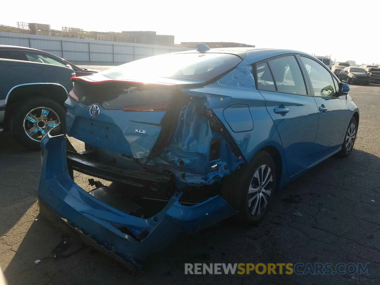 4 fotografías del automóvil dañado JTDKARFP5L3160344 TOYOTA PRIUS 2020