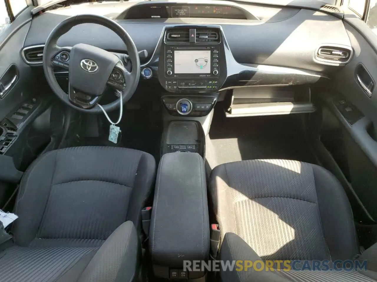 8 fotografías del automóvil dañado JTDKARFP6L3121326 TOYOTA PRIUS 2020