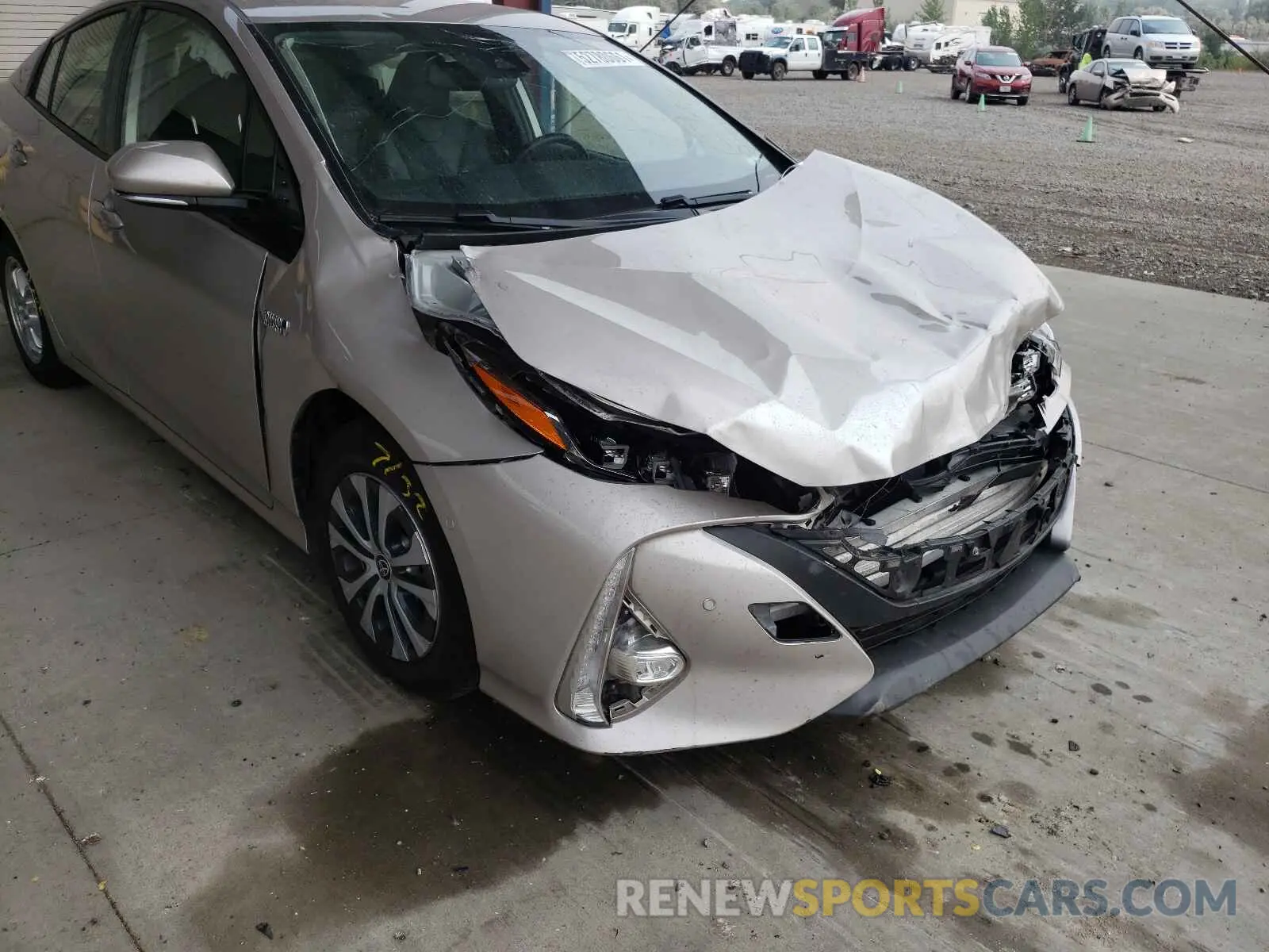 9 fotografías del automóvil dañado JTDKARFP7L3136305 TOYOTA PRIUS 2020