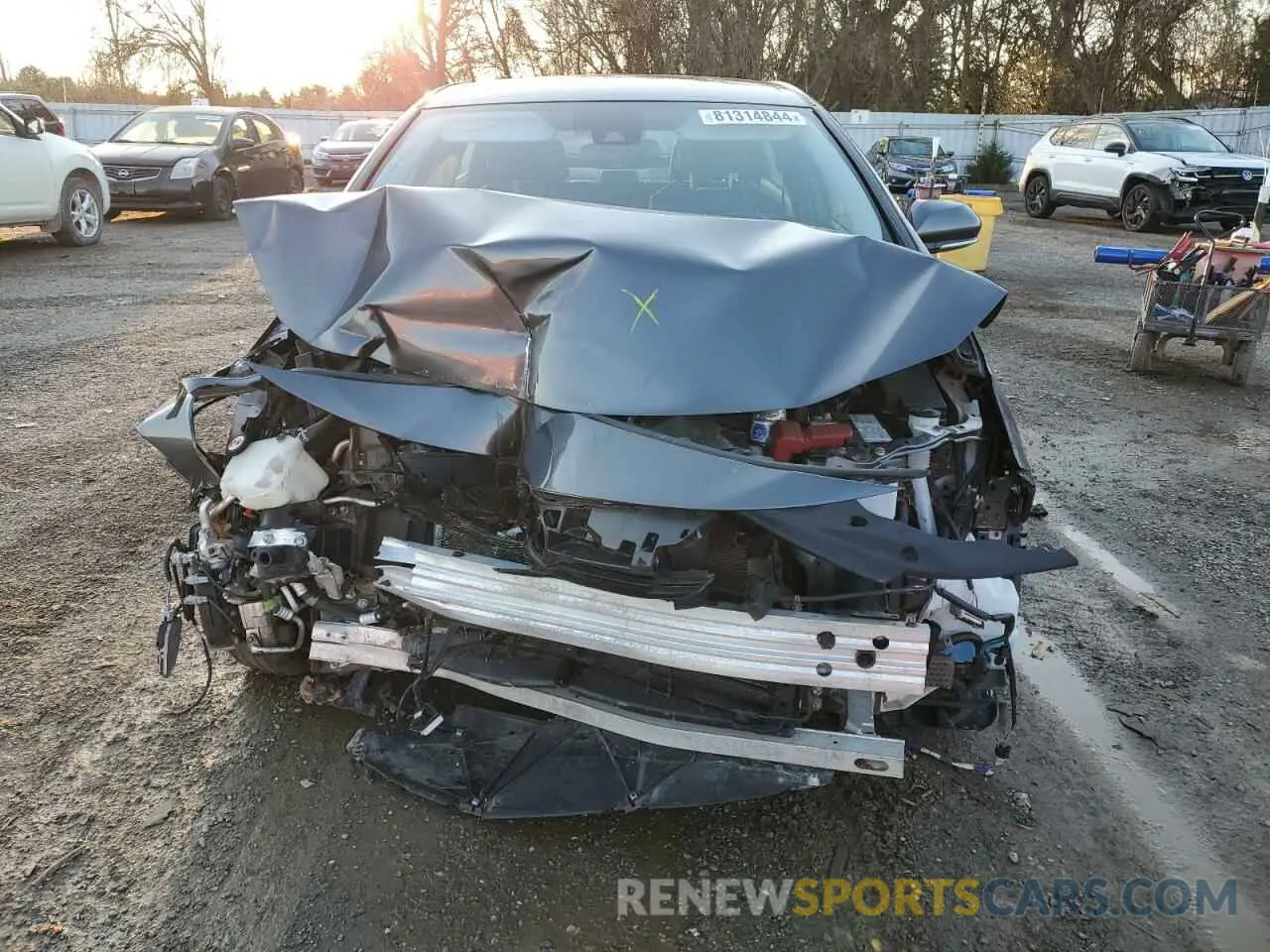 5 fotografías del automóvil dañado JTDKARFP7L3139334 TOYOTA PRIUS 2020