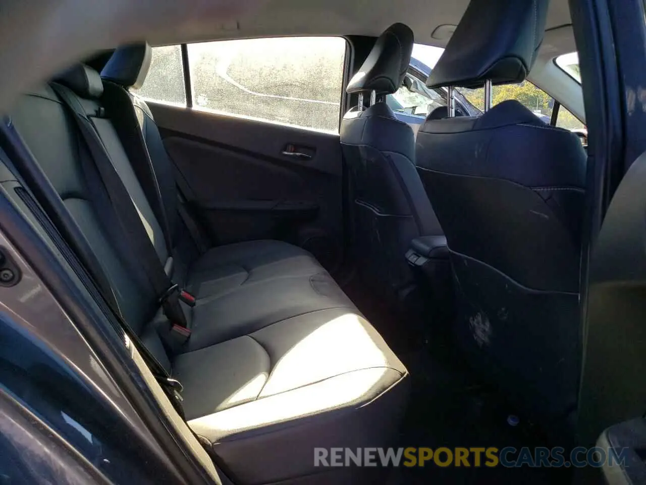 11 fotografías del automóvil dañado JTDKARFP8L3143571 TOYOTA PRIUS 2020