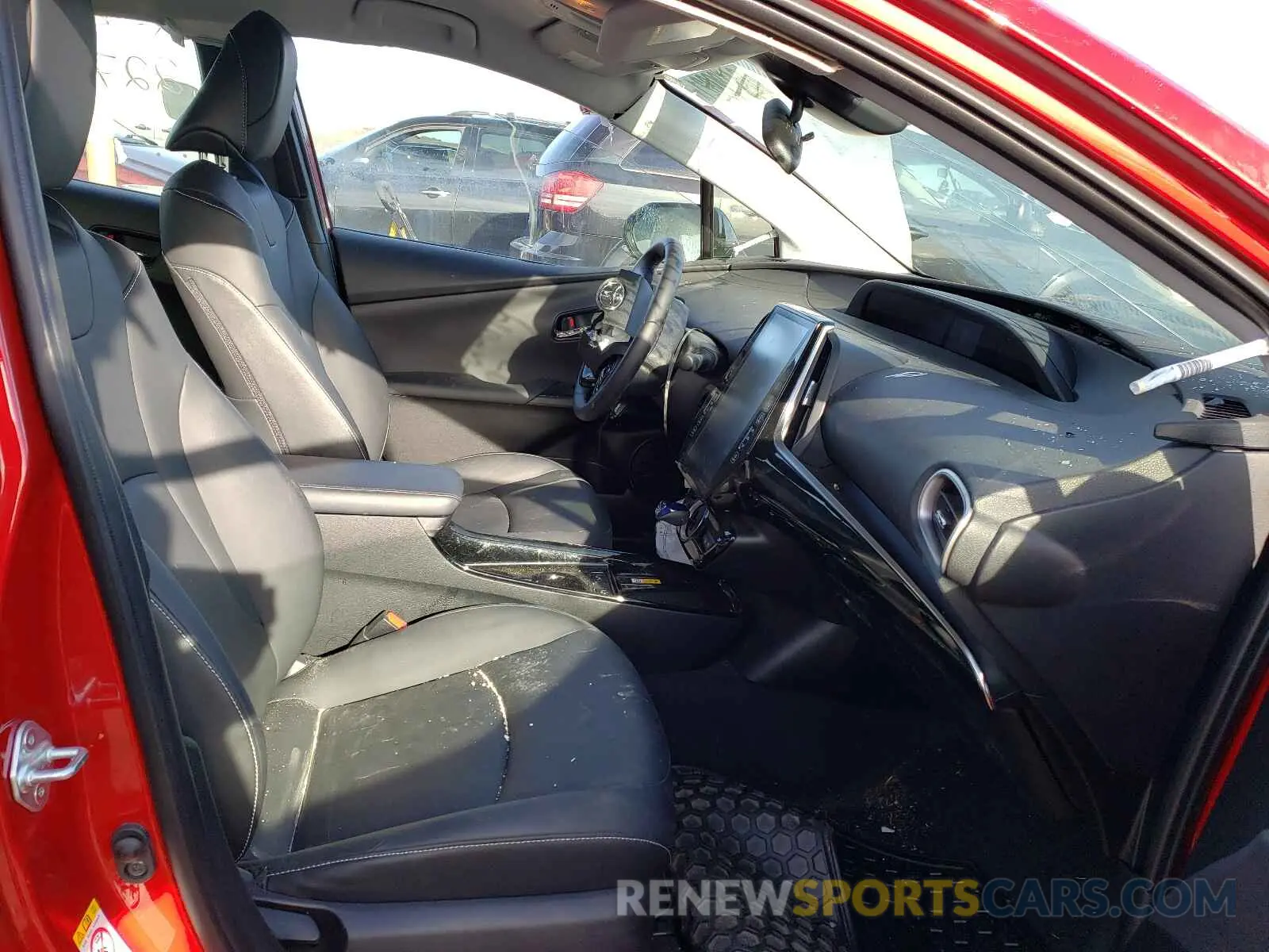 5 fotografías del automóvil dañado JTDKARFP9L3140890 TOYOTA PRIUS 2020