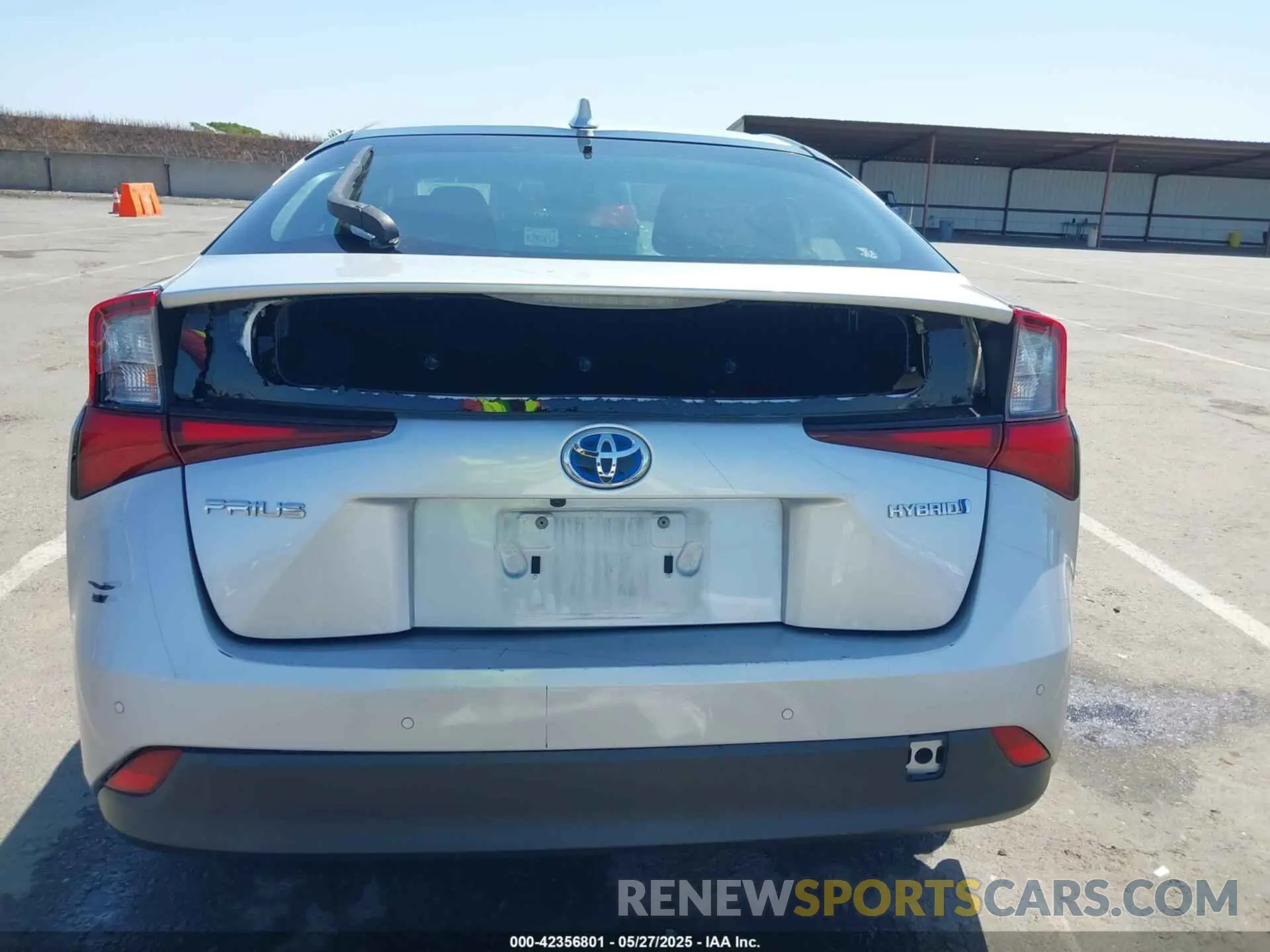 16 fotografías del automóvil dañado JTDKARFU0L3109212 TOYOTA PRIUS 2020