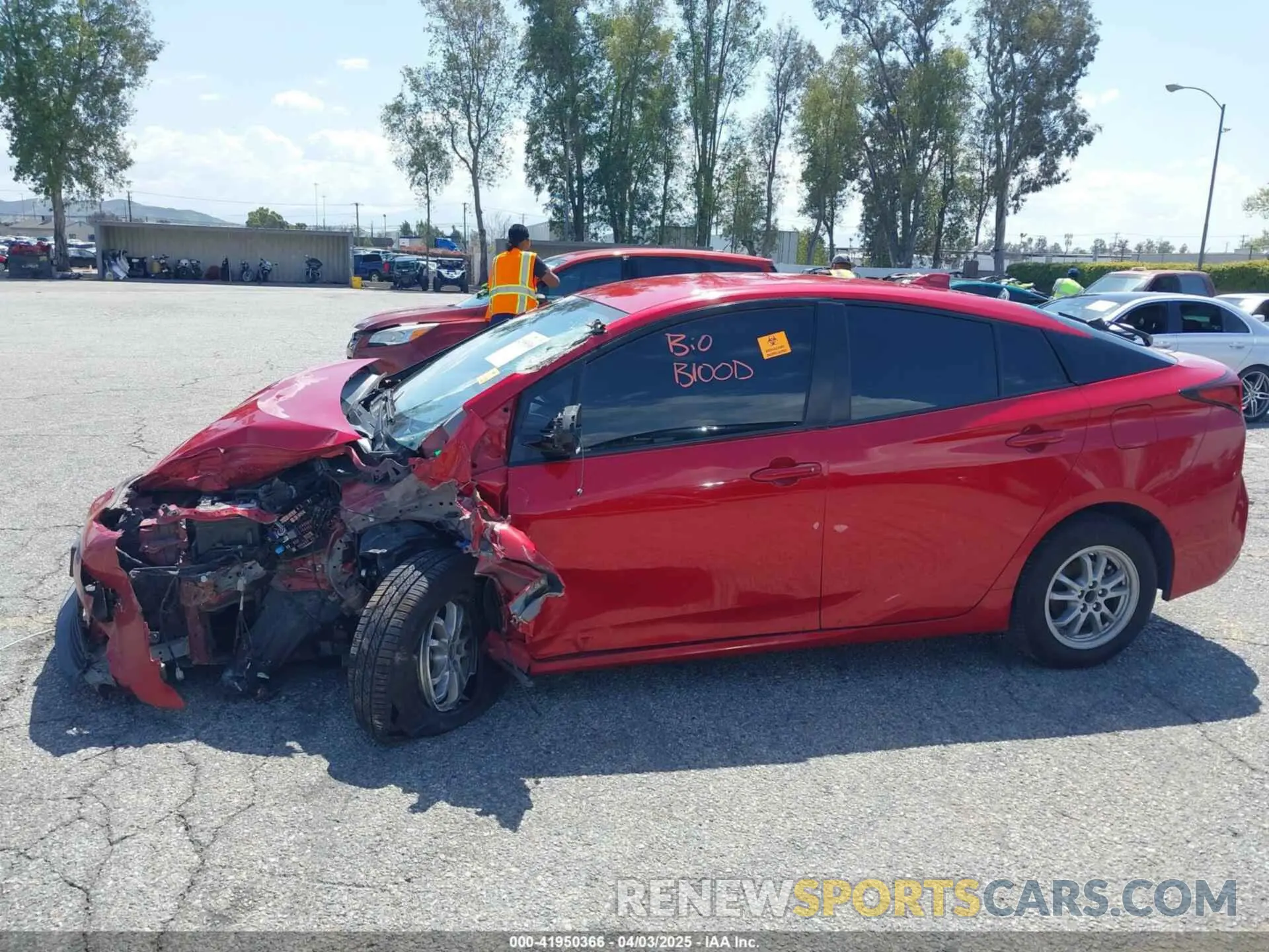 13 fotografías del automóvil dañado JTDKARFU0L3109596 TOYOTA PRIUS 2020