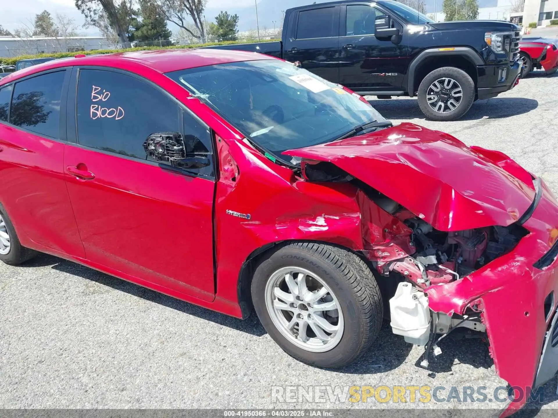 16 fotografías del automóvil dañado JTDKARFU0L3109596 TOYOTA PRIUS 2020
