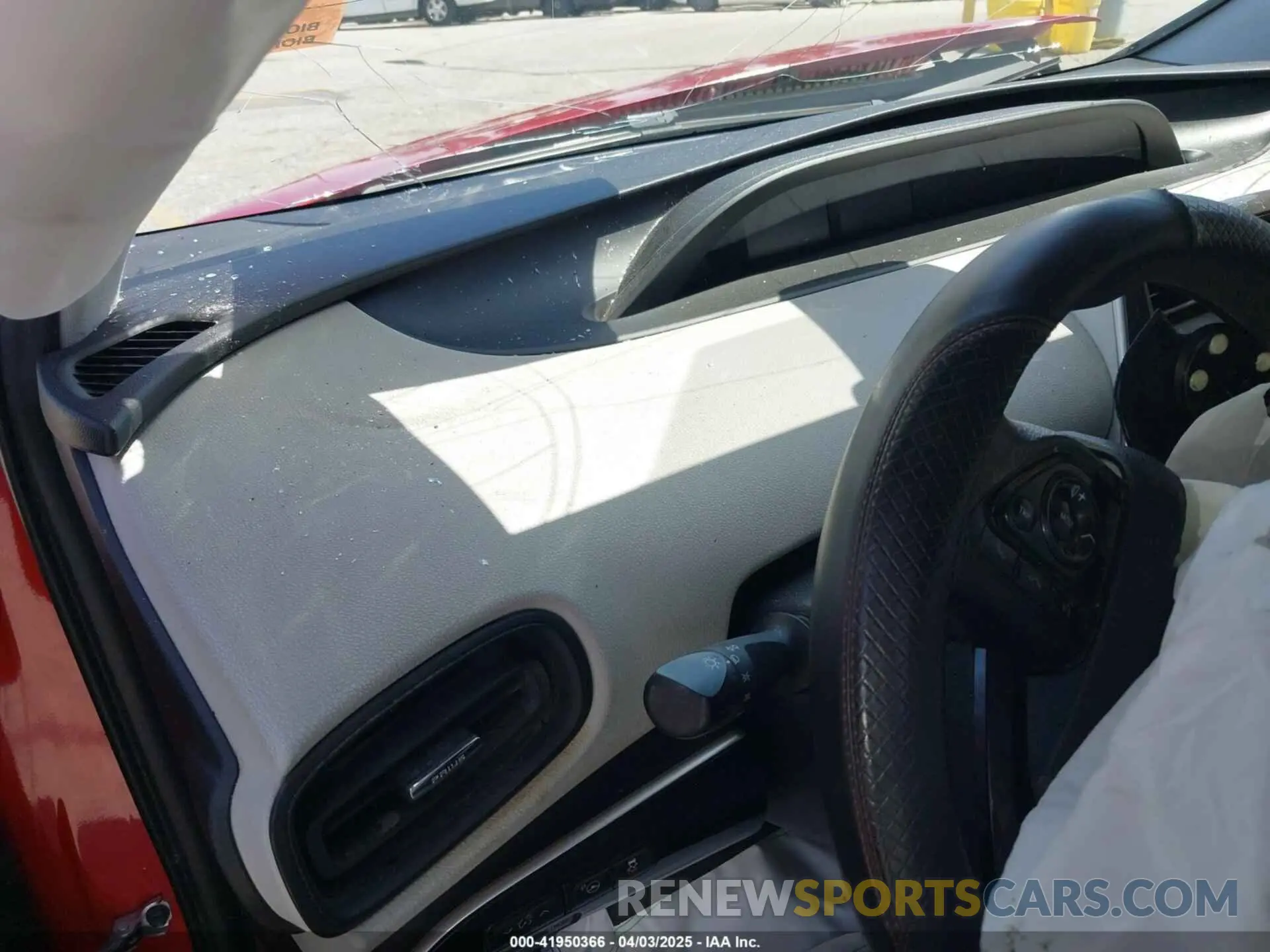 7 fotografías del automóvil dañado JTDKARFU0L3109596 TOYOTA PRIUS 2020