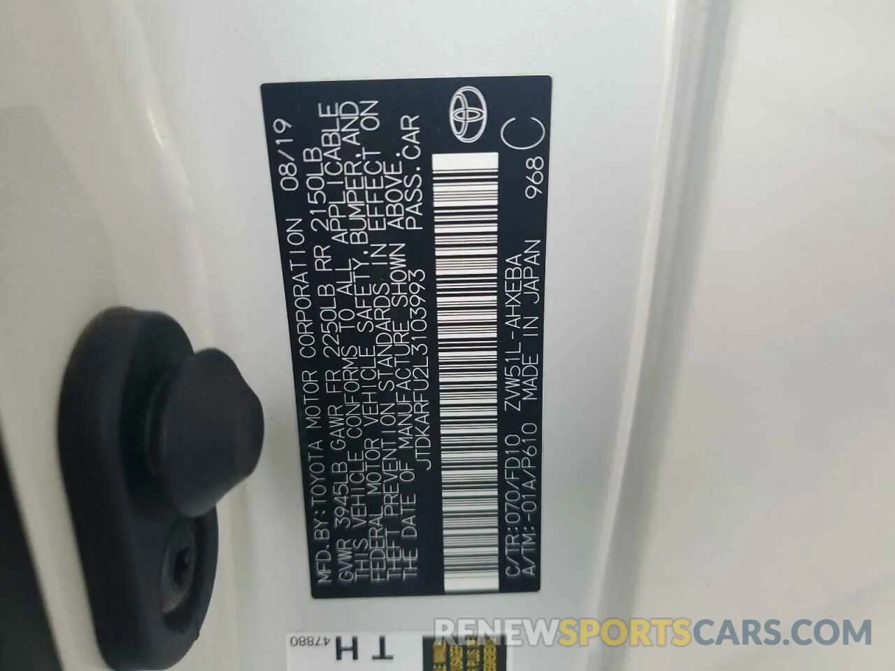 12 fotografías del automóvil dañado JTDKARFU2L3103993 TOYOTA PRIUS 2020