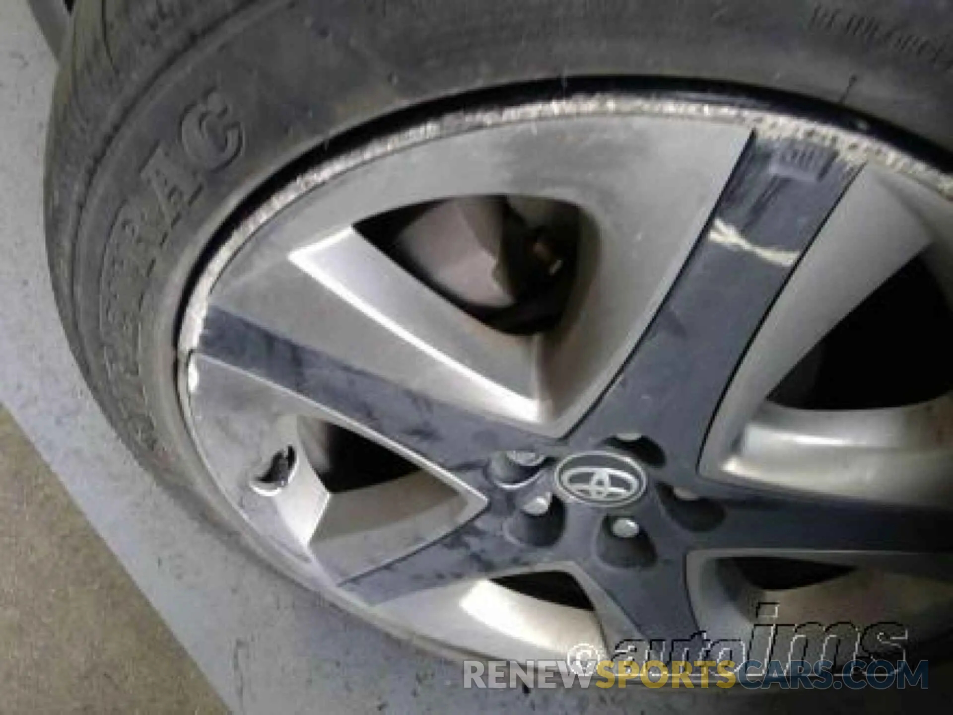 11 fotografías del automóvil dañado JTDKARFU2L3112189 TOYOTA PRIUS 2020