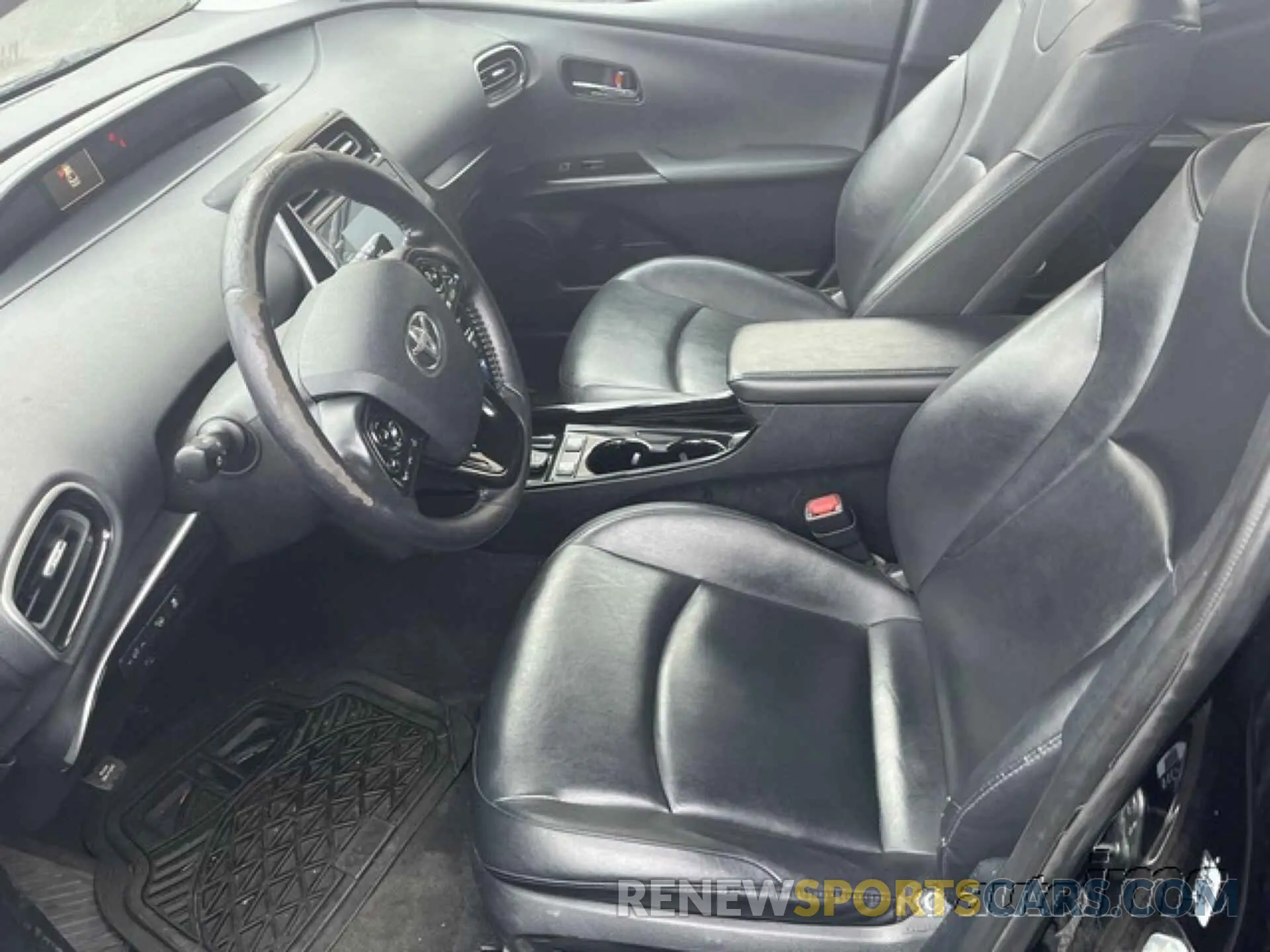 2 fotografías del automóvil dañado JTDKARFU2L3112189 TOYOTA PRIUS 2020