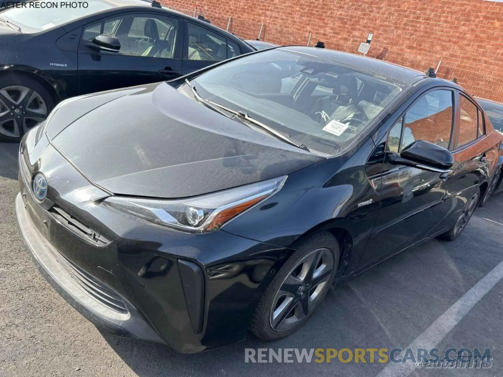 6 fotografías del automóvil dañado JTDKARFU2L3112449 TOYOTA PRIUS 2020