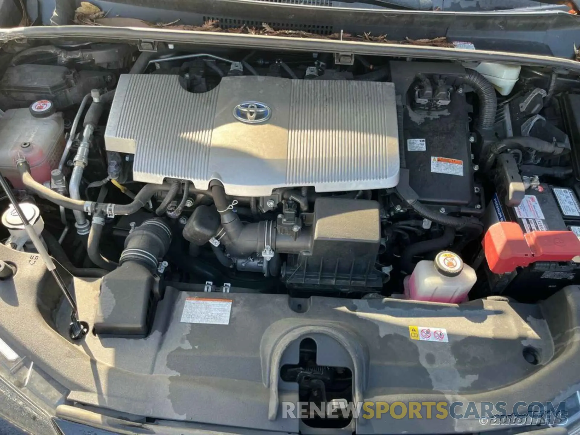 8 fotografías del automóvil dañado JTDKARFU2L3112449 TOYOTA PRIUS 2020