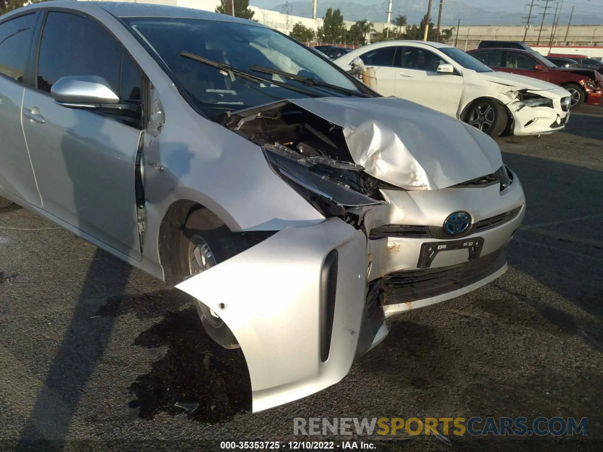 12 fotografías del automóvil dañado JTDKARFU2L3112483 TOYOTA PRIUS 2020