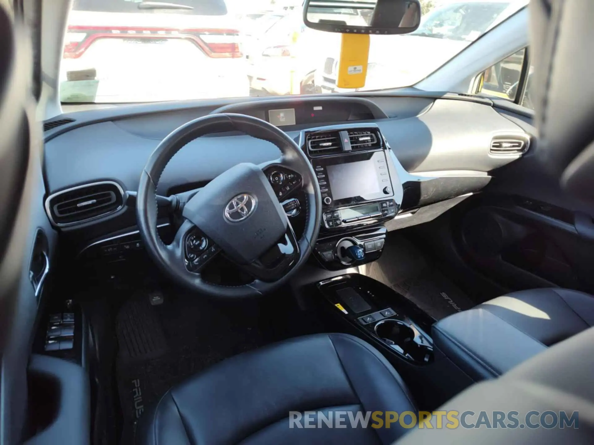 16 fotografías del automóvil dañado JTDKARFU2L3115366 TOYOTA PRIUS 2020
