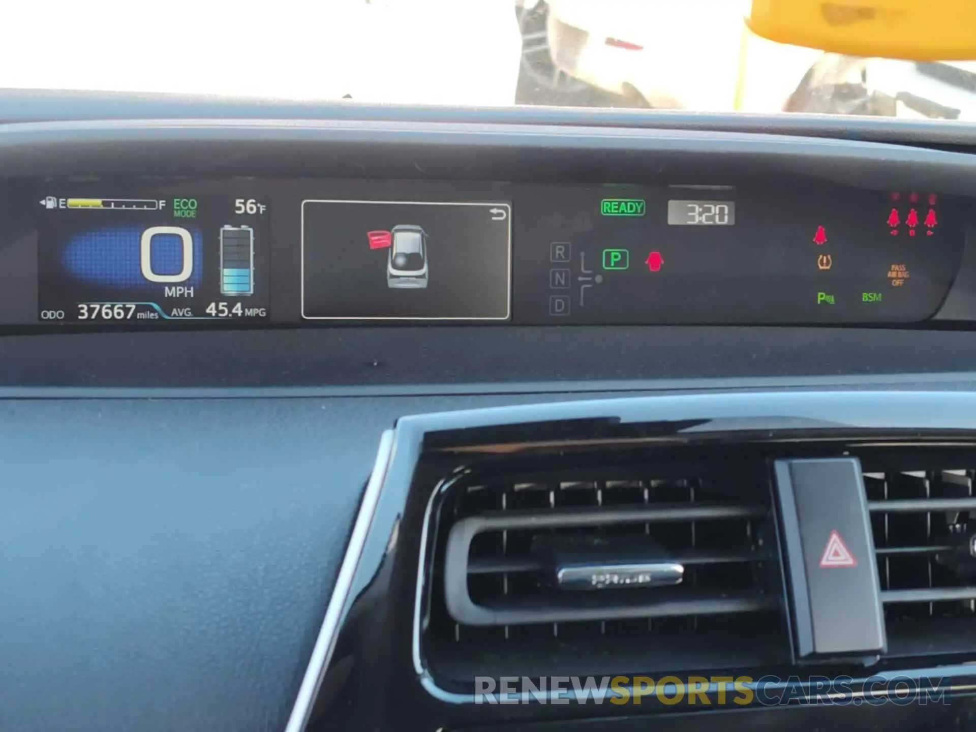 35 fotografías del automóvil dañado JTDKARFU2L3115366 TOYOTA PRIUS 2020