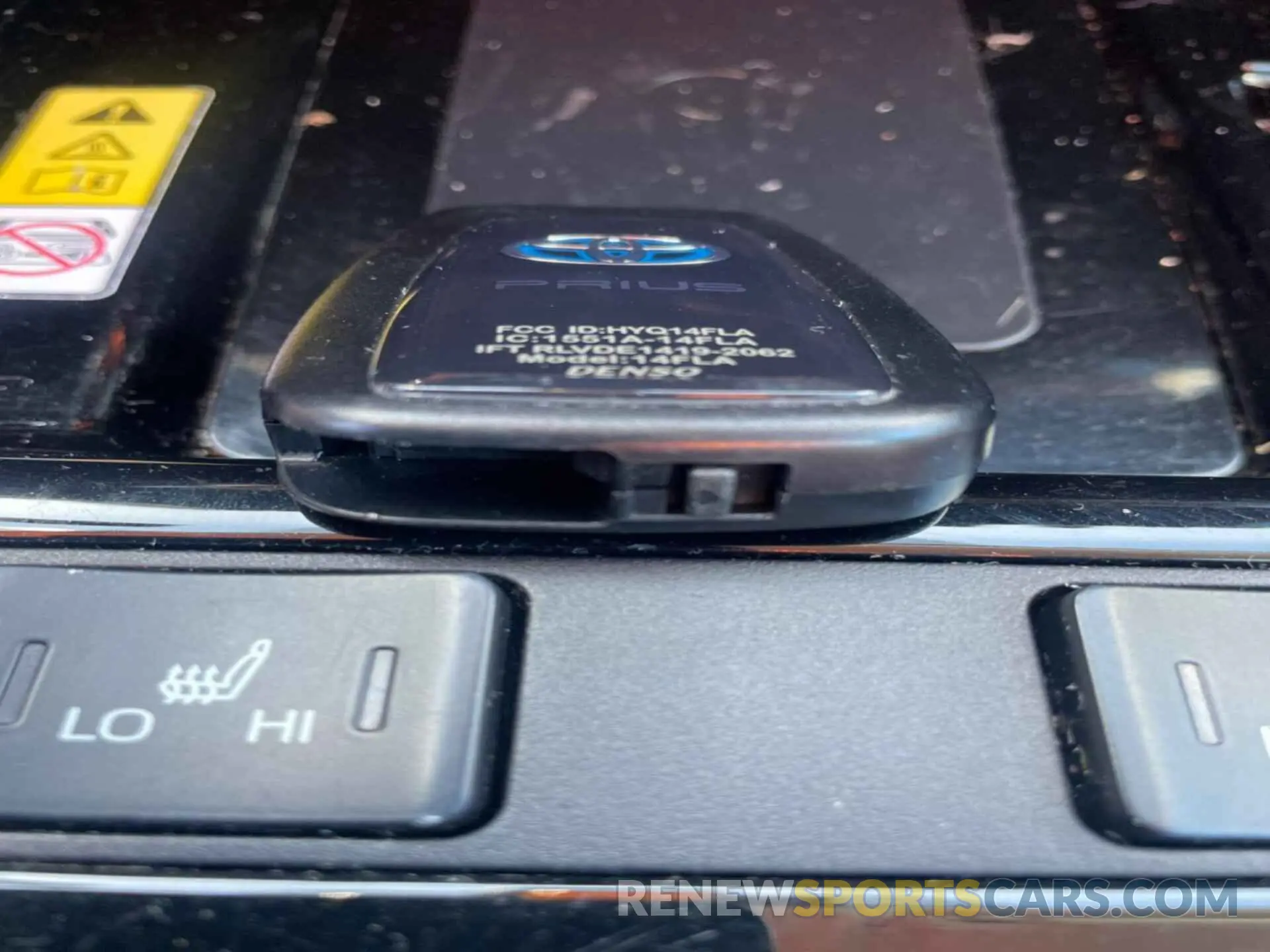 35 fotografías del automóvil dañado JTDKARFU2L3115416 TOYOTA PRIUS 2020
