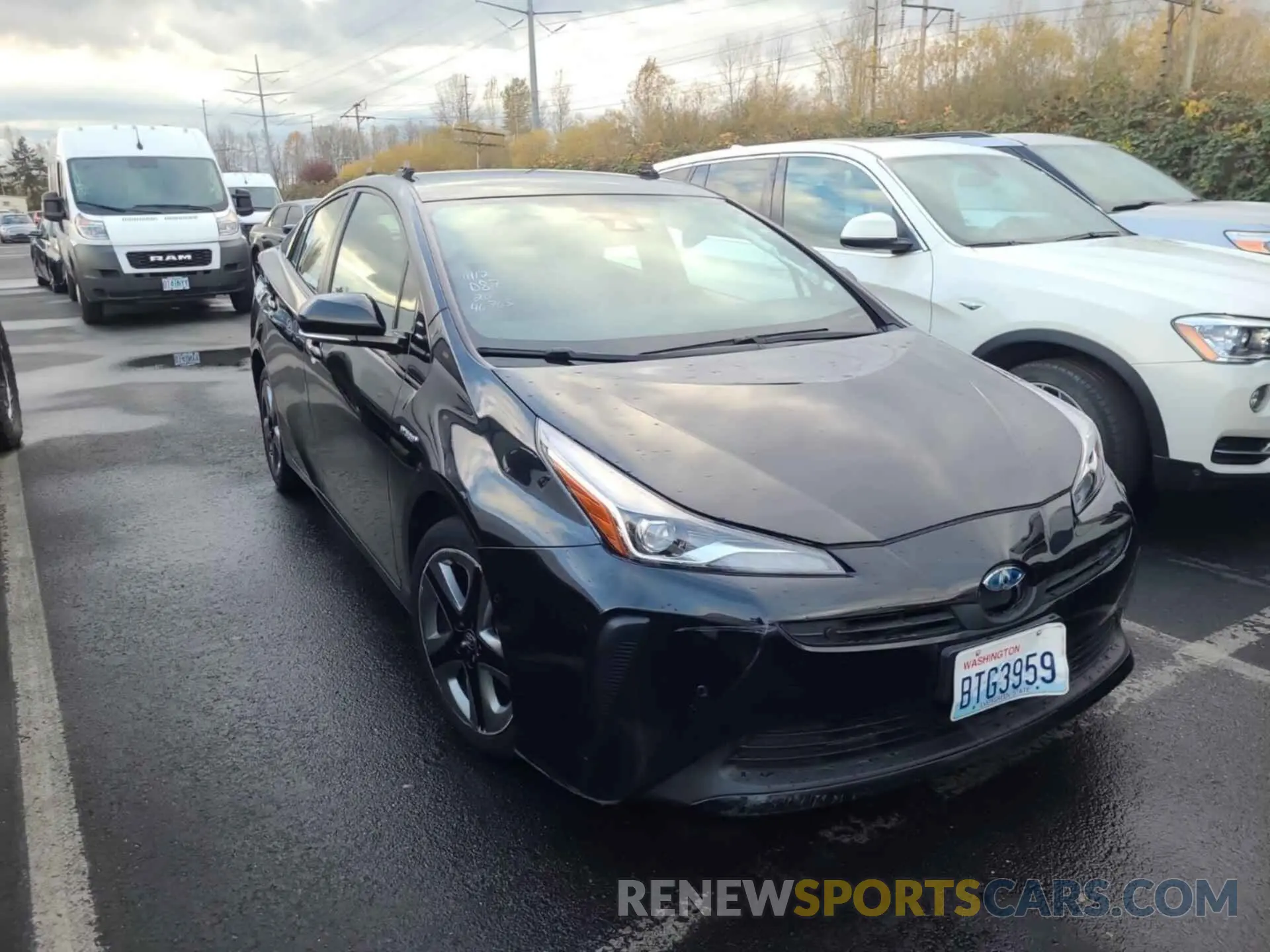 12 fotografías del automóvil dañado JTDKARFU2L3116310 TOYOTA PRIUS 2020