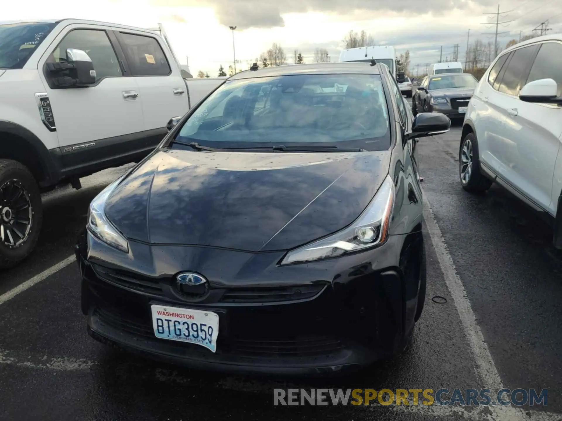 2 fotografías del automóvil dañado JTDKARFU2L3116310 TOYOTA PRIUS 2020