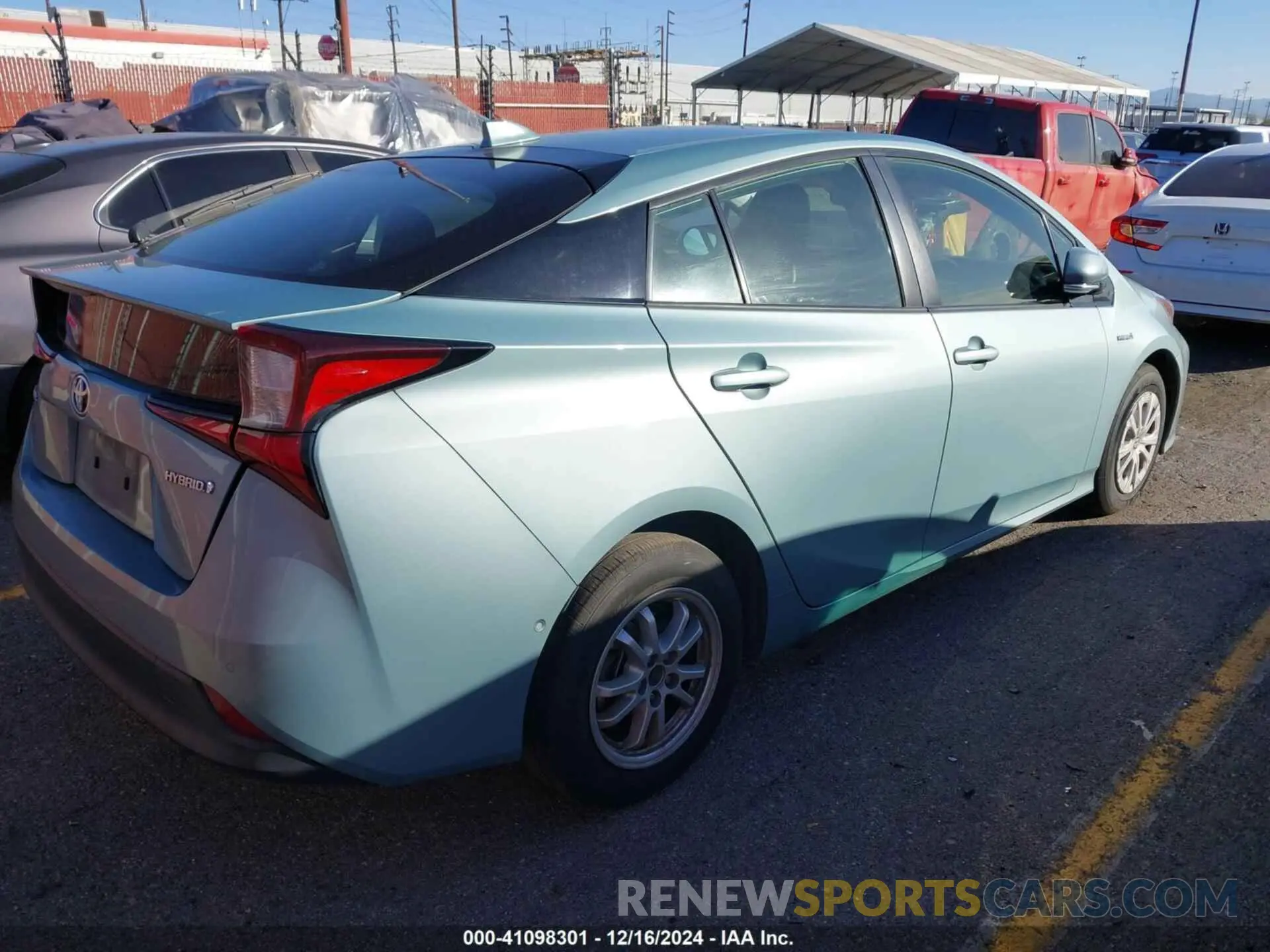 4 fotografías del automóvil dañado JTDKARFU2L3118302 TOYOTA PRIUS 2020