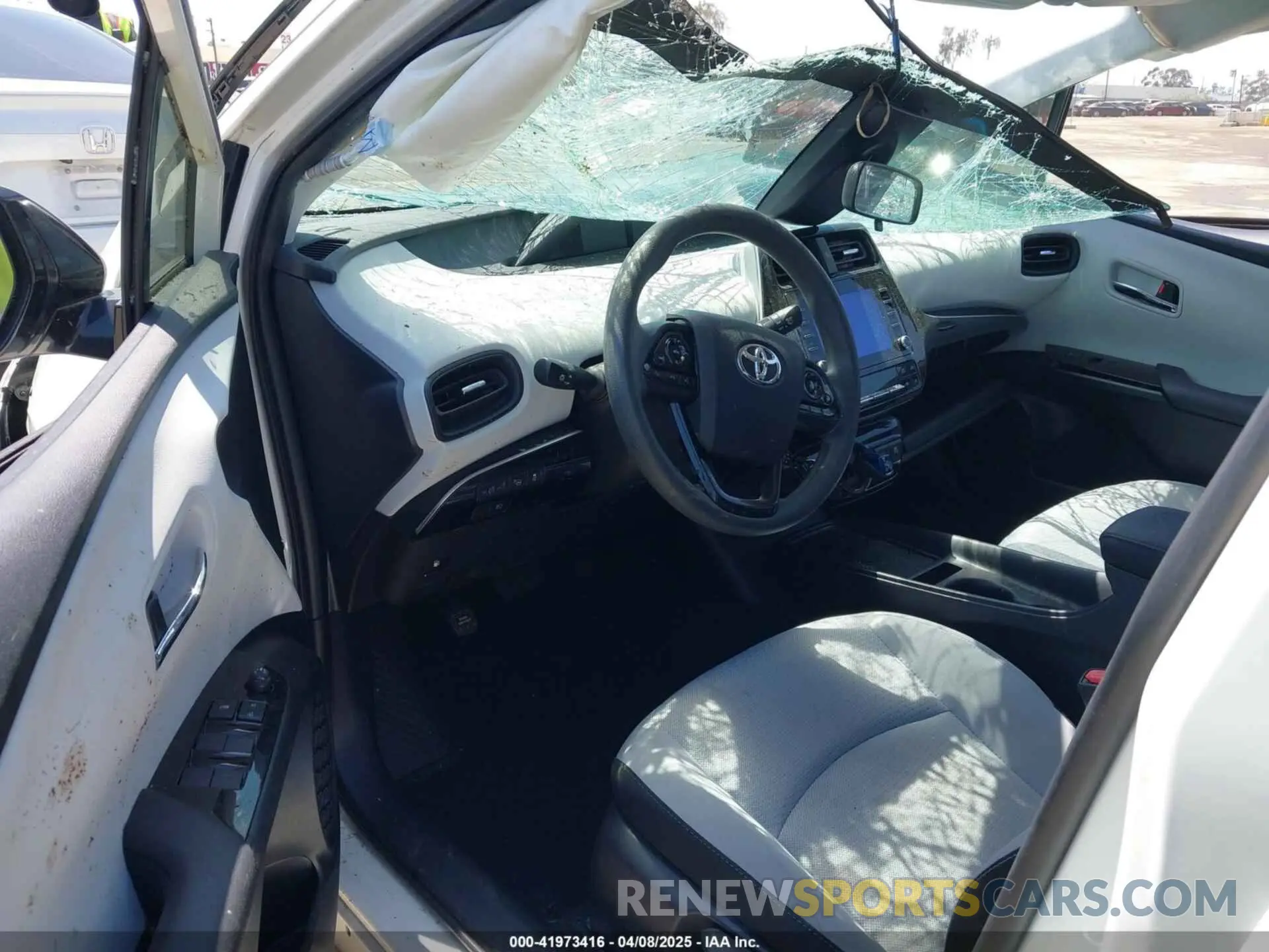 5 fotografías del automóvil dañado JTDKARFU3L3107048 TOYOTA PRIUS 2020