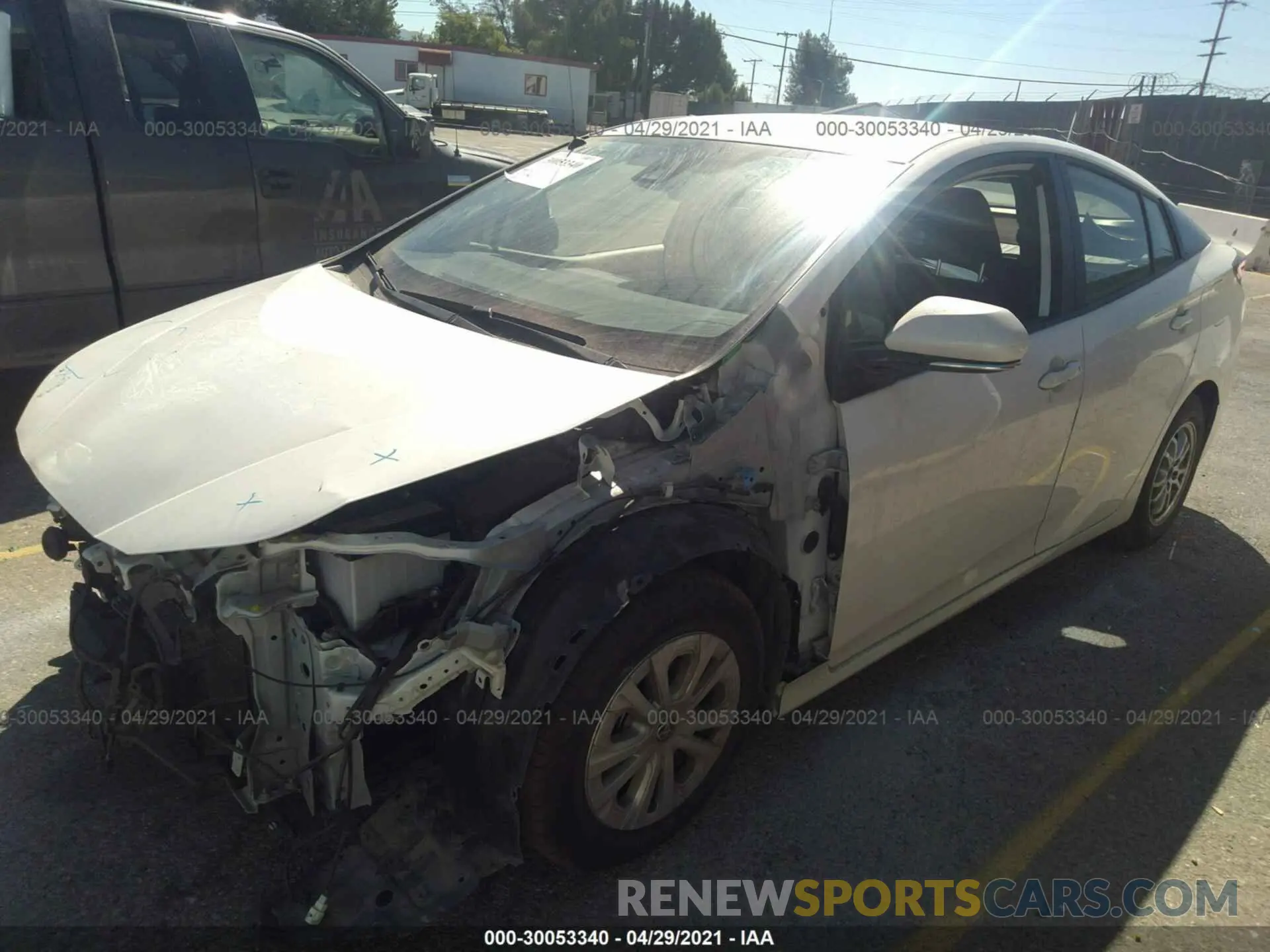 2 fotografías del automóvil dañado JTDKARFU4L3111349 TOYOTA PRIUS 2020