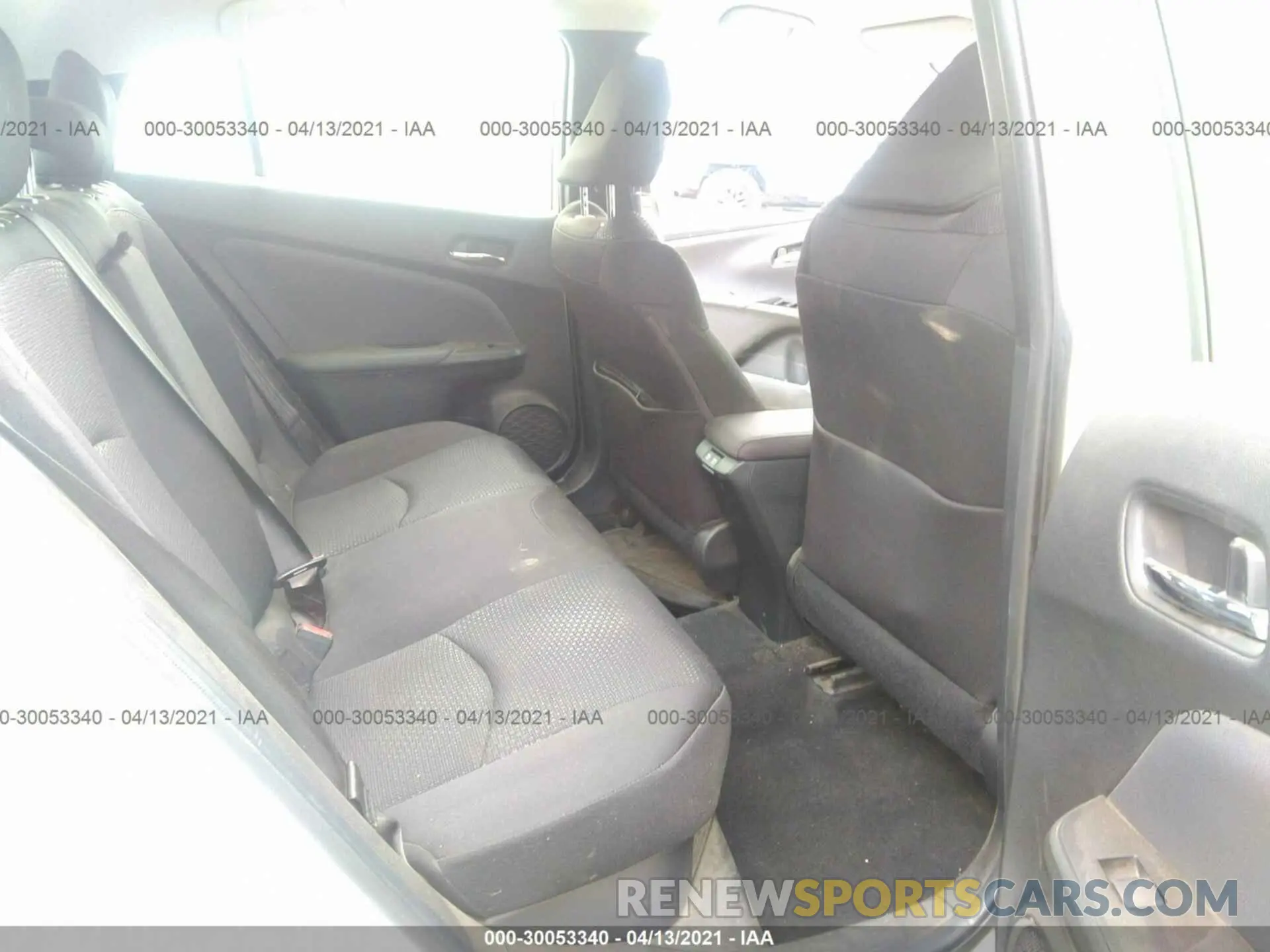 8 fotografías del automóvil dañado JTDKARFU4L3111349 TOYOTA PRIUS 2020