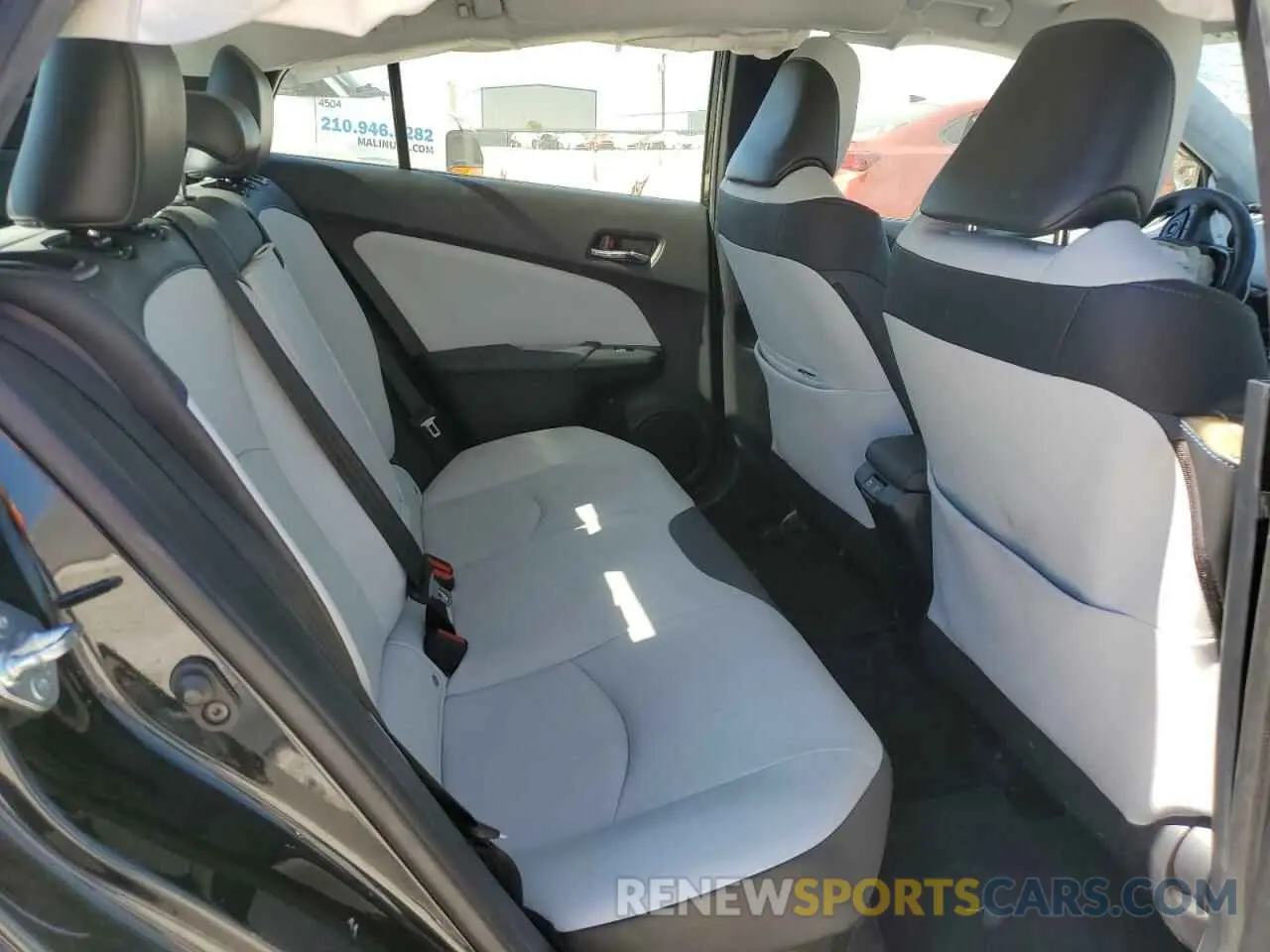10 fotografías del automóvil dañado JTDKARFU4L3121427 TOYOTA PRIUS 2020