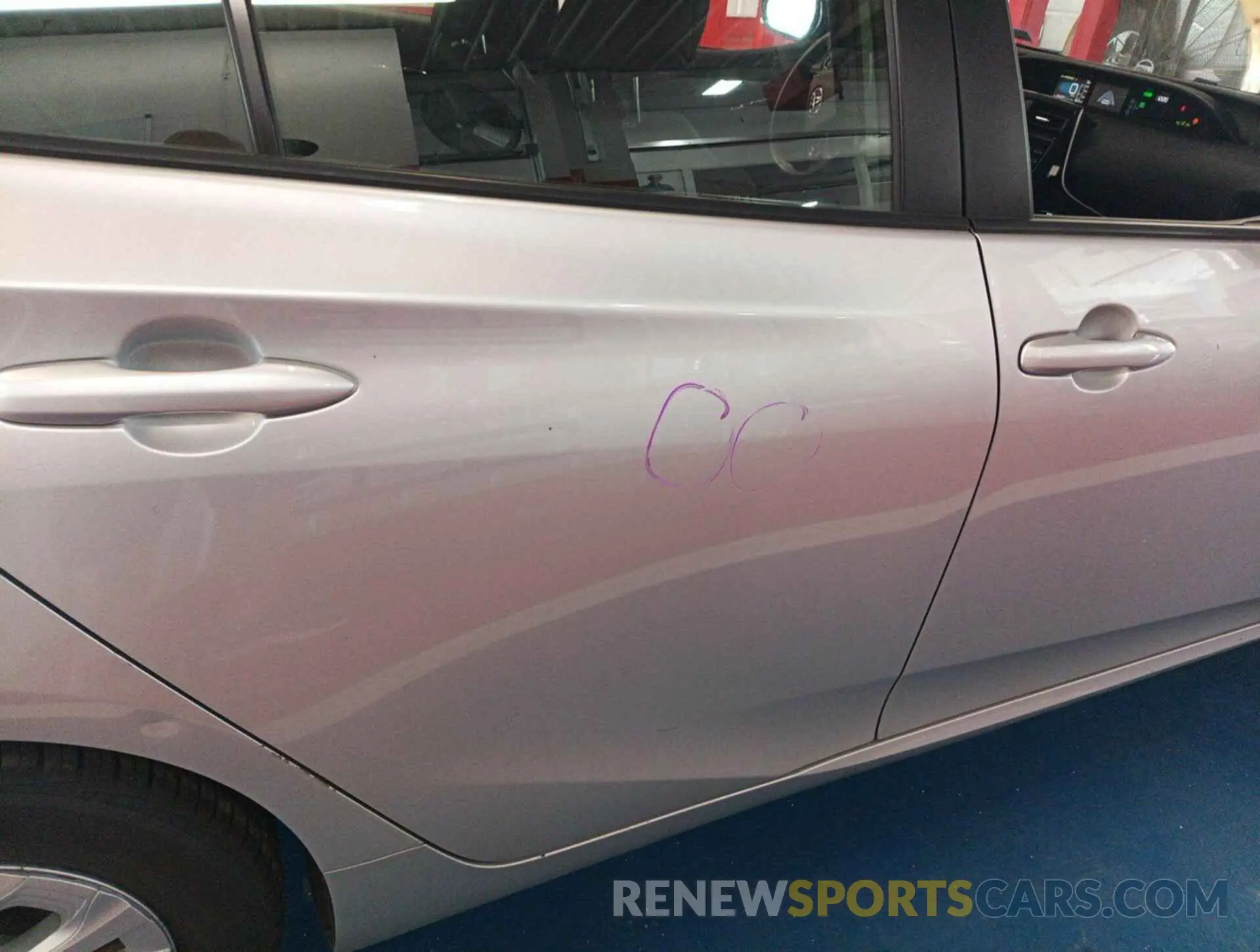 31 fotografías del automóvil dañado JTDKARFU5L3108086 TOYOTA PRIUS 2020