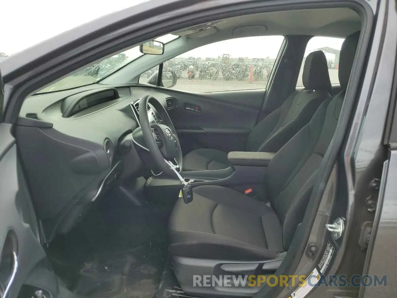 7 fotografías del automóvil dañado JTDKARFU5L3114213 TOYOTA PRIUS 2020