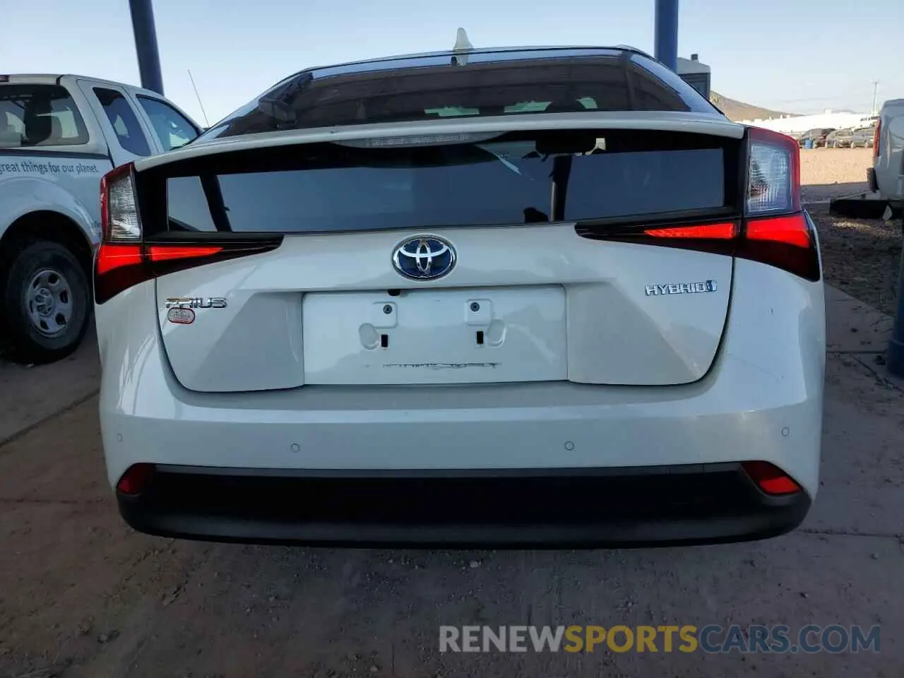 6 fotografías del automóvil dañado JTDKARFU5L3115054 TOYOTA PRIUS 2020