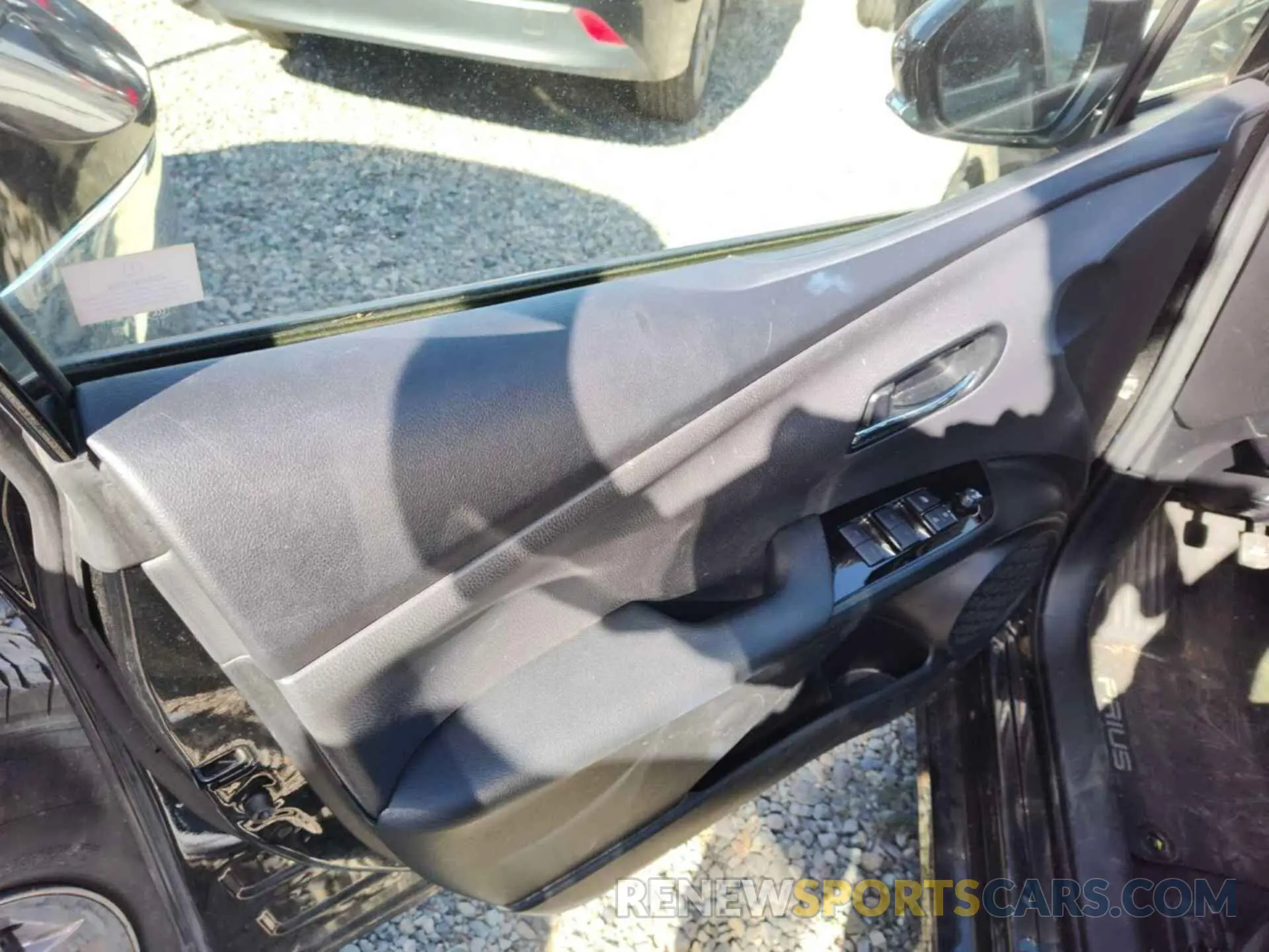 10 fotografías del automóvil dañado JTDKARFU5L3116043 TOYOTA PRIUS 2020