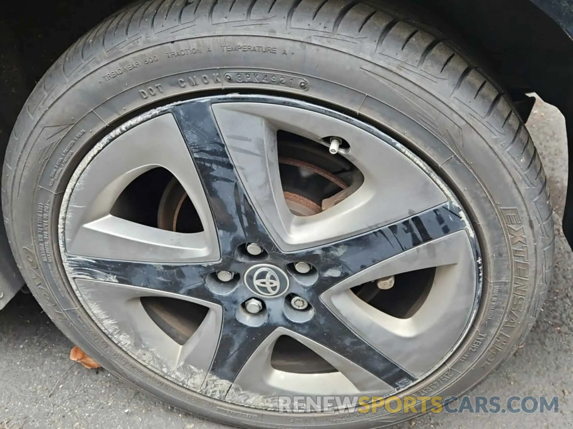 19 fotografías del automóvil dañado JTDKARFU5L3116060 TOYOTA PRIUS 2020