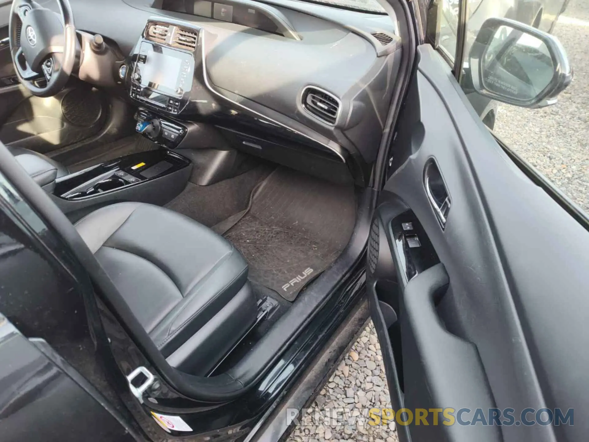 13 fotografías del automóvil dañado JTDKARFU5L3116141 TOYOTA PRIUS 2020