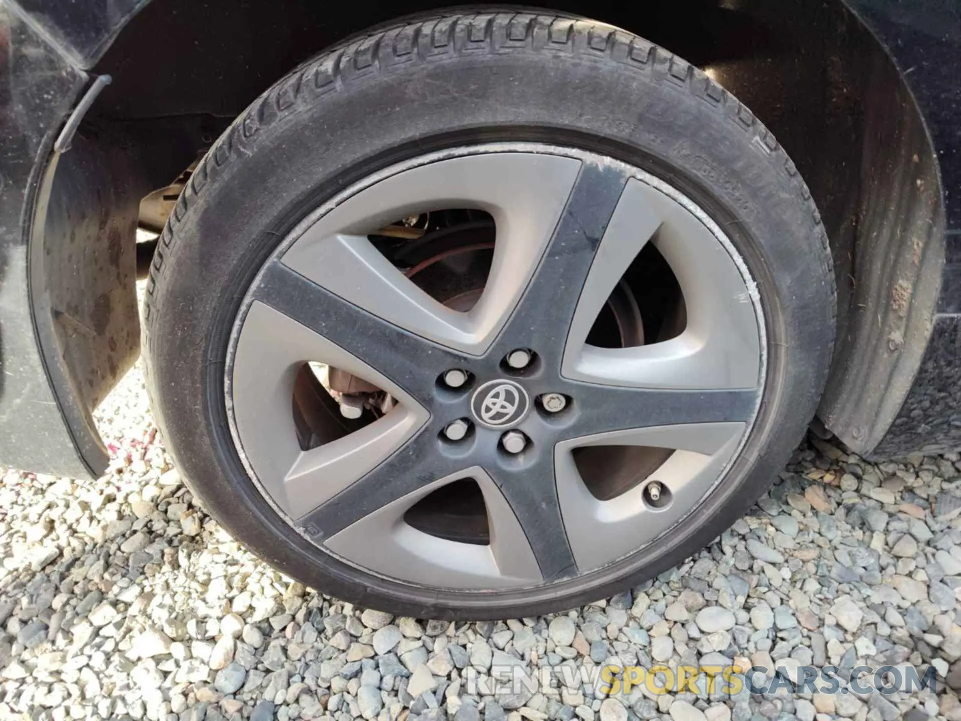 33 fotografías del automóvil dañado JTDKARFU5L3116141 TOYOTA PRIUS 2020