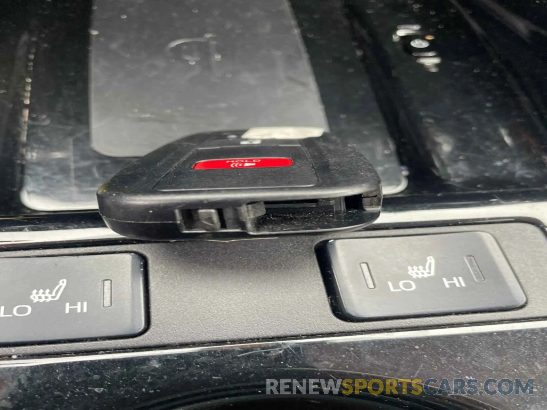 38 fotografías del automóvil dañado JTDKARFU5L3116141 TOYOTA PRIUS 2020