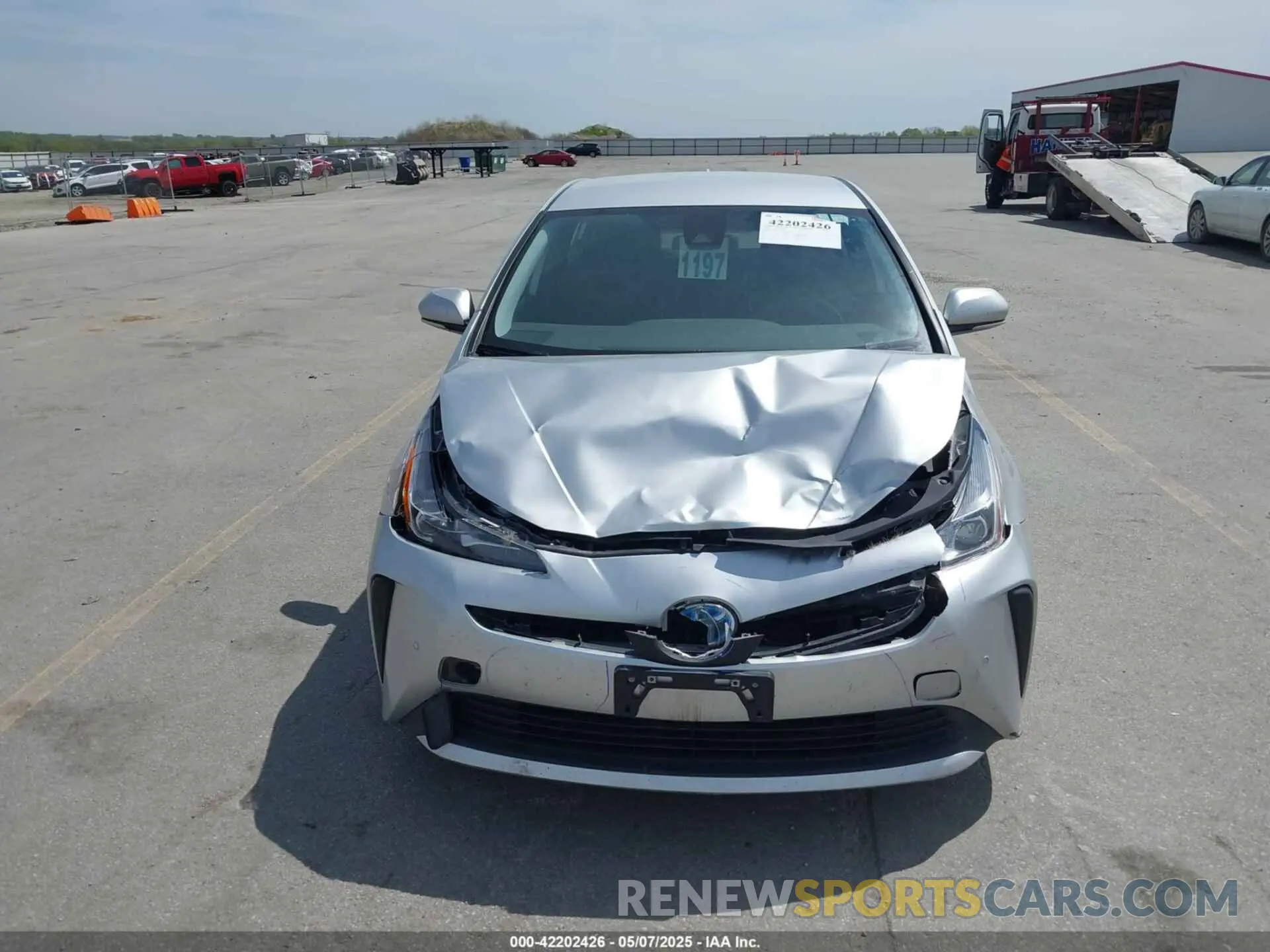 12 fotografías del automóvil dañado JTDKARFU5L3117287 TOYOTA PRIUS 2020