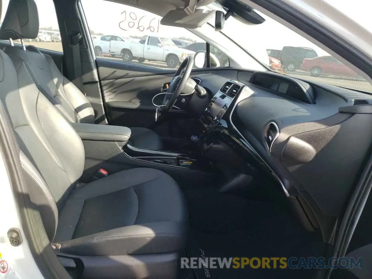 5 fotografías del automóvil dañado JTDKARFU5L3123610 TOYOTA PRIUS 2020