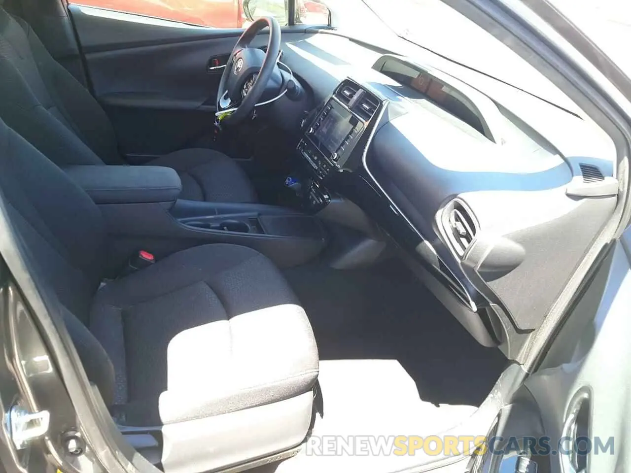 5 fotografías del automóvil dañado JTDKARFU6L3111109 TOYOTA PRIUS 2020