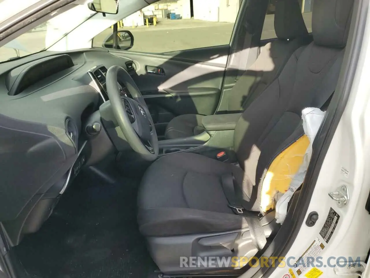 7 fotografías del automóvil dañado JTDKARFU6L3113622 TOYOTA PRIUS 2020