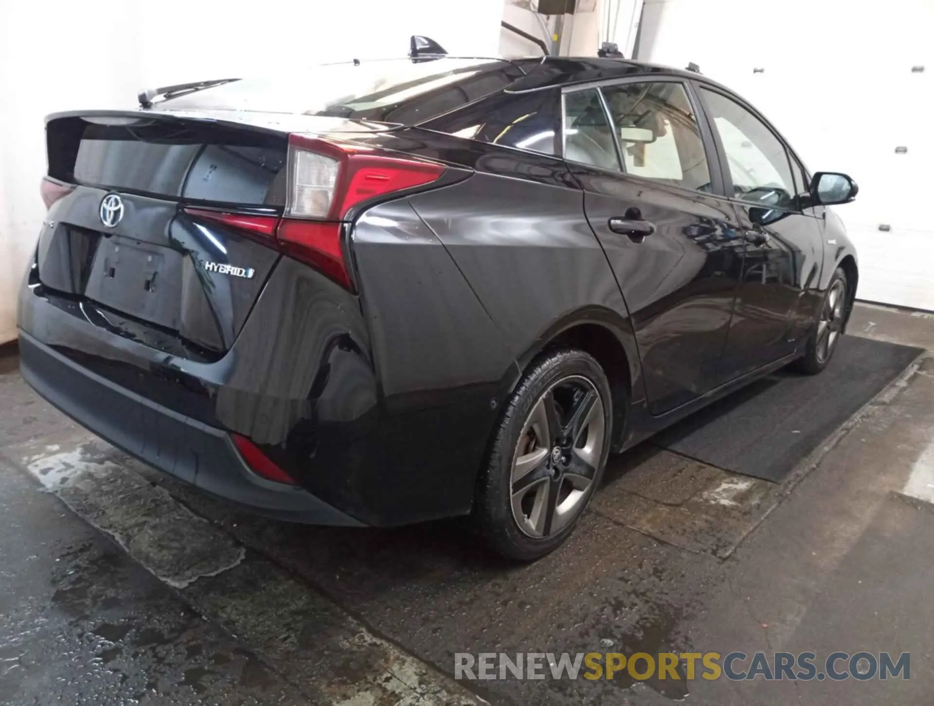 33 fotografías del automóvil dañado JTDKARFU6L3115595 TOYOTA PRIUS 2020