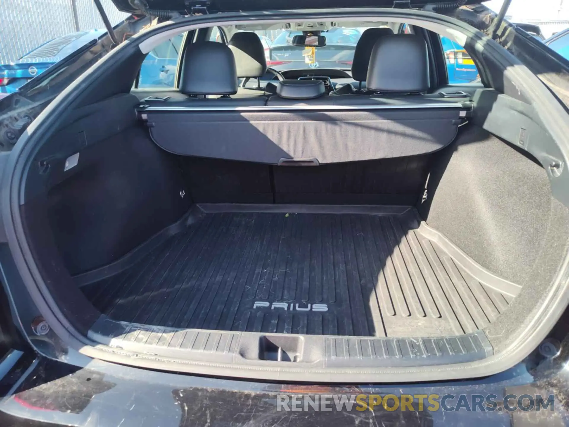 9 fotografías del automóvil dañado JTDKARFU6L3115595 TOYOTA PRIUS 2020