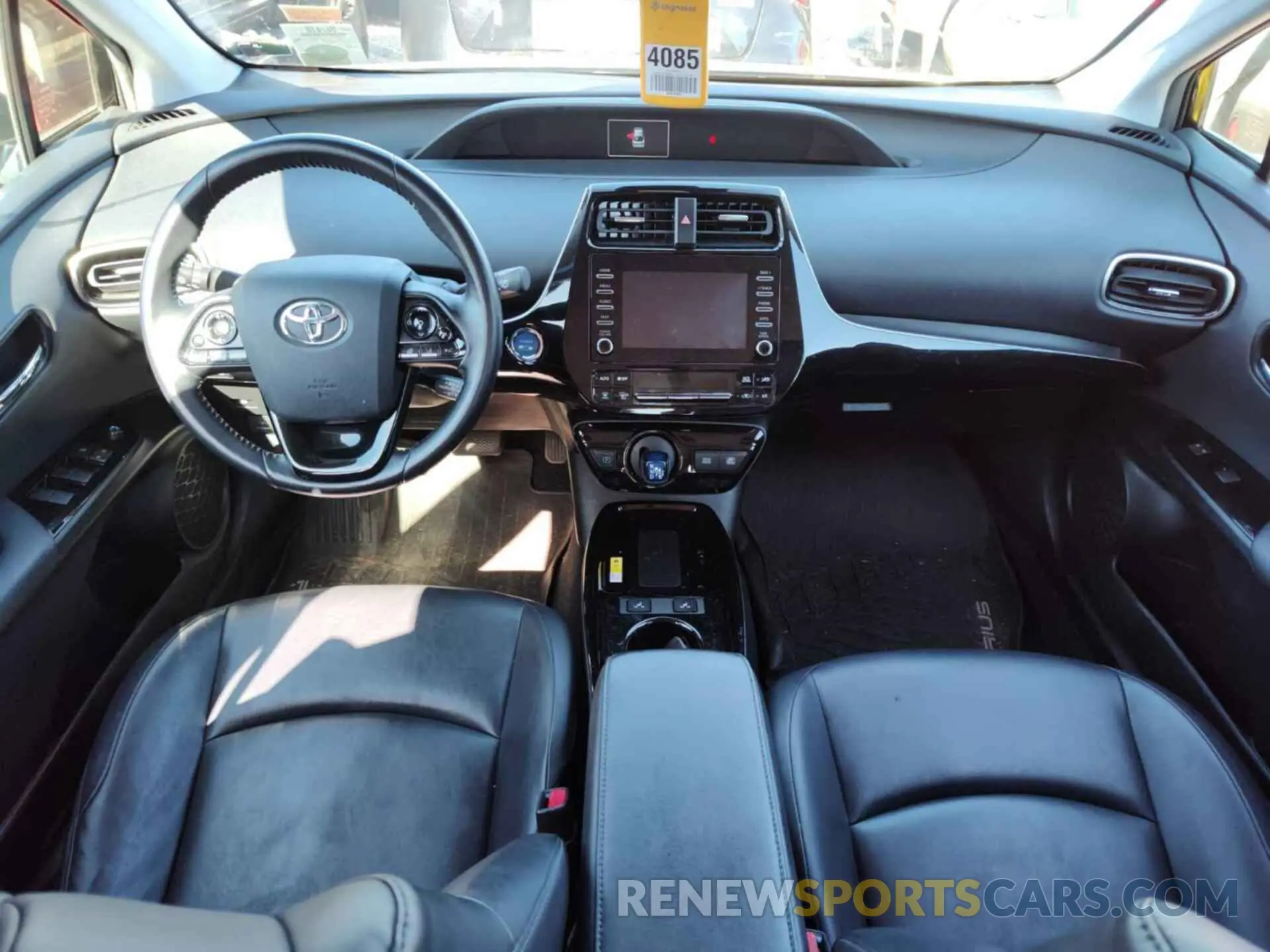28 fotografías del automóvil dañado JTDKARFU6L3115743 TOYOTA PRIUS 2020