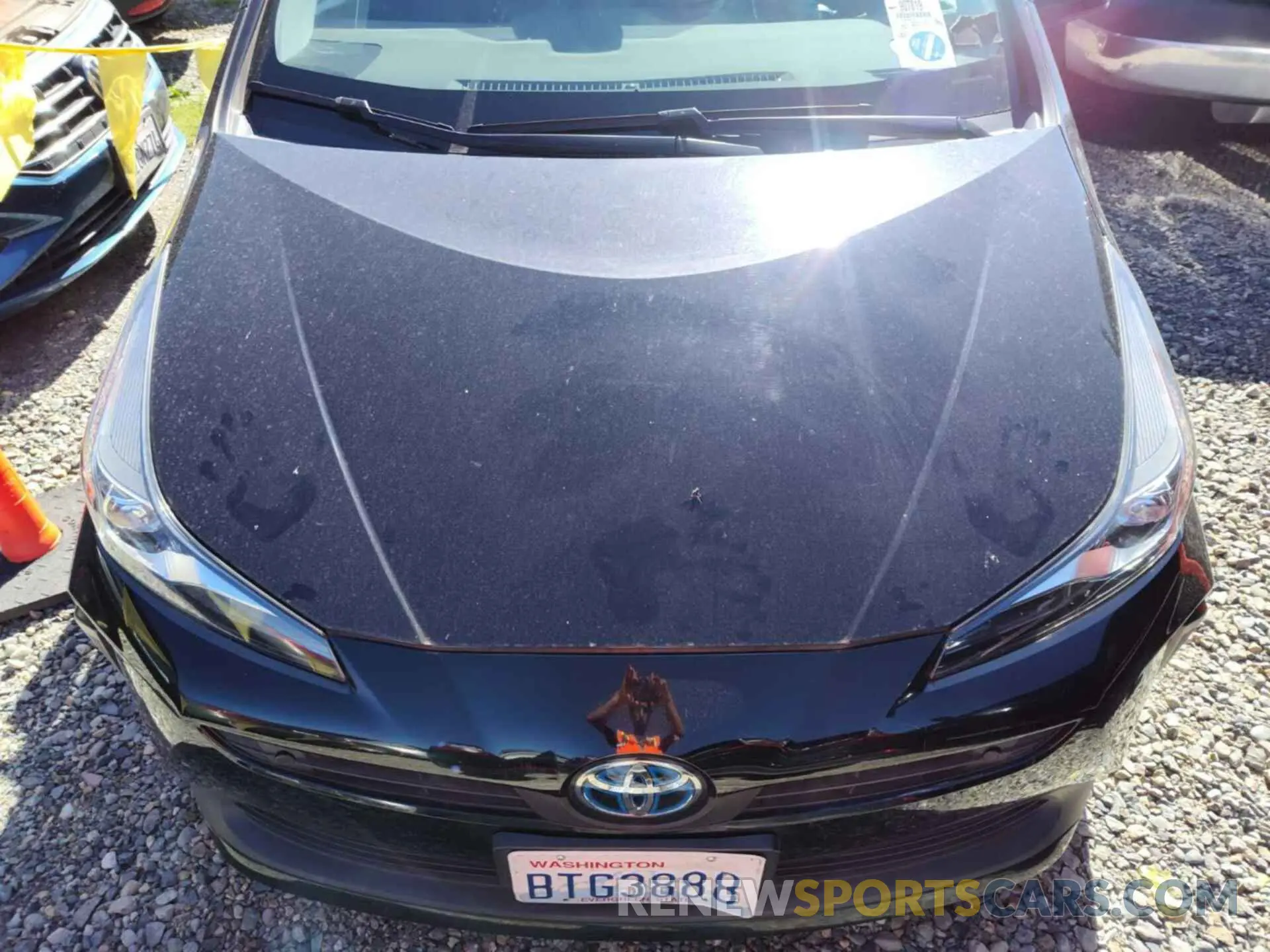 29 fotografías del automóvil dañado JTDKARFU6L3115743 TOYOTA PRIUS 2020