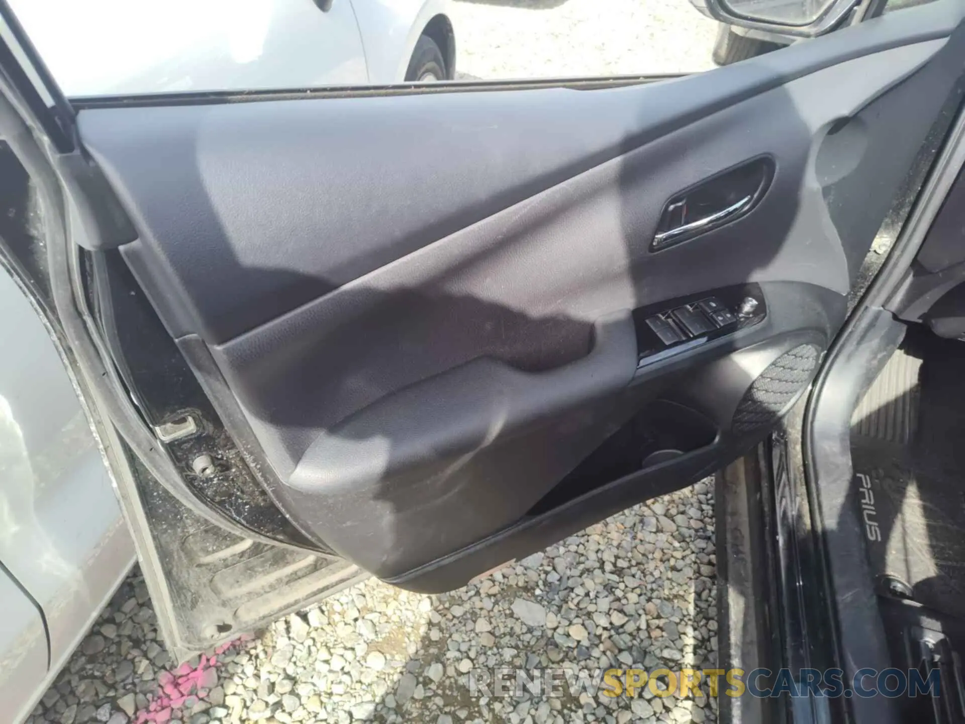 21 fotografías del automóvil dañado JTDKARFU6L3115984 TOYOTA PRIUS 2020