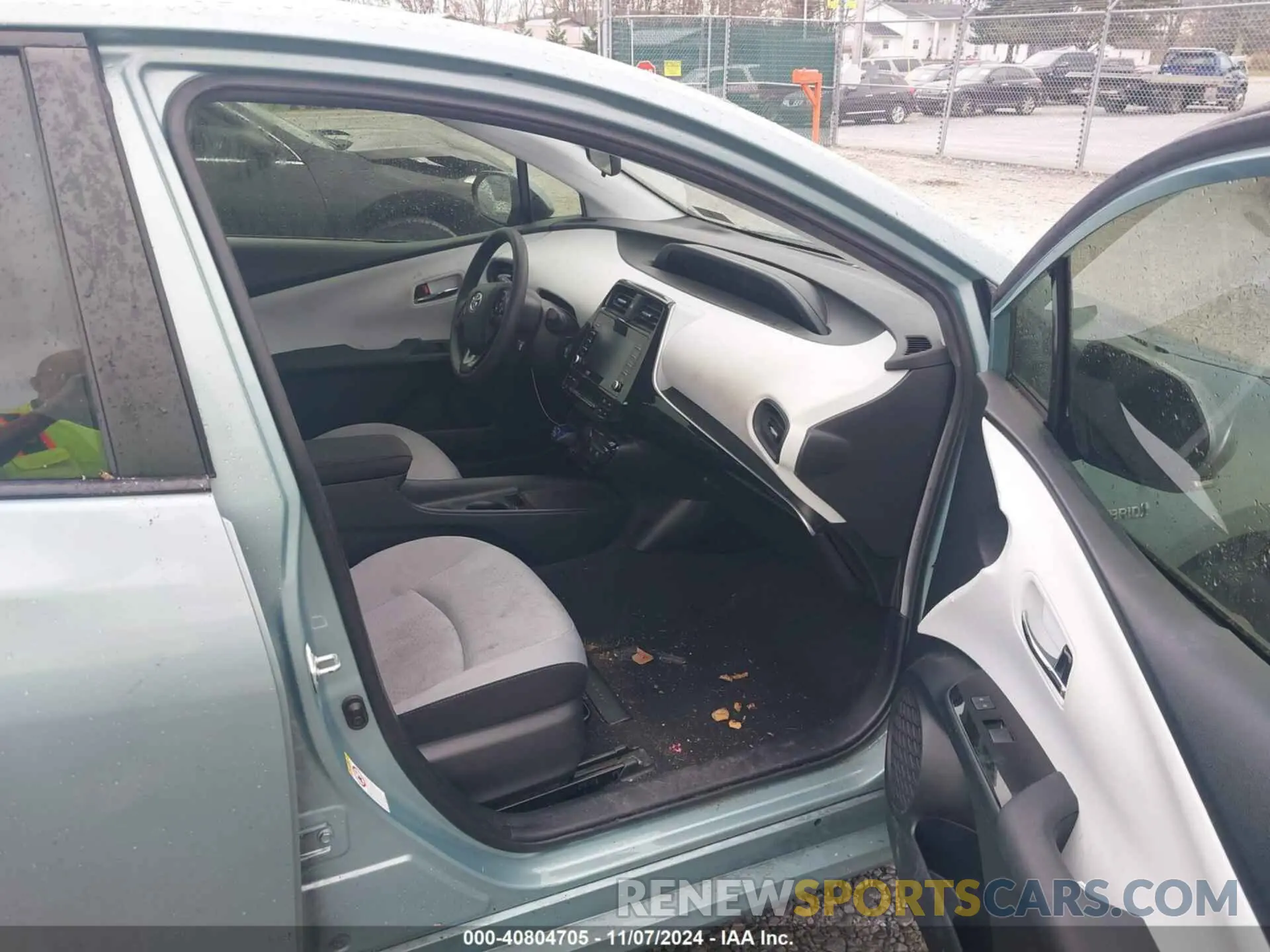 5 fotografías del automóvil dañado JTDKARFU6L3118741 TOYOTA PRIUS 2020