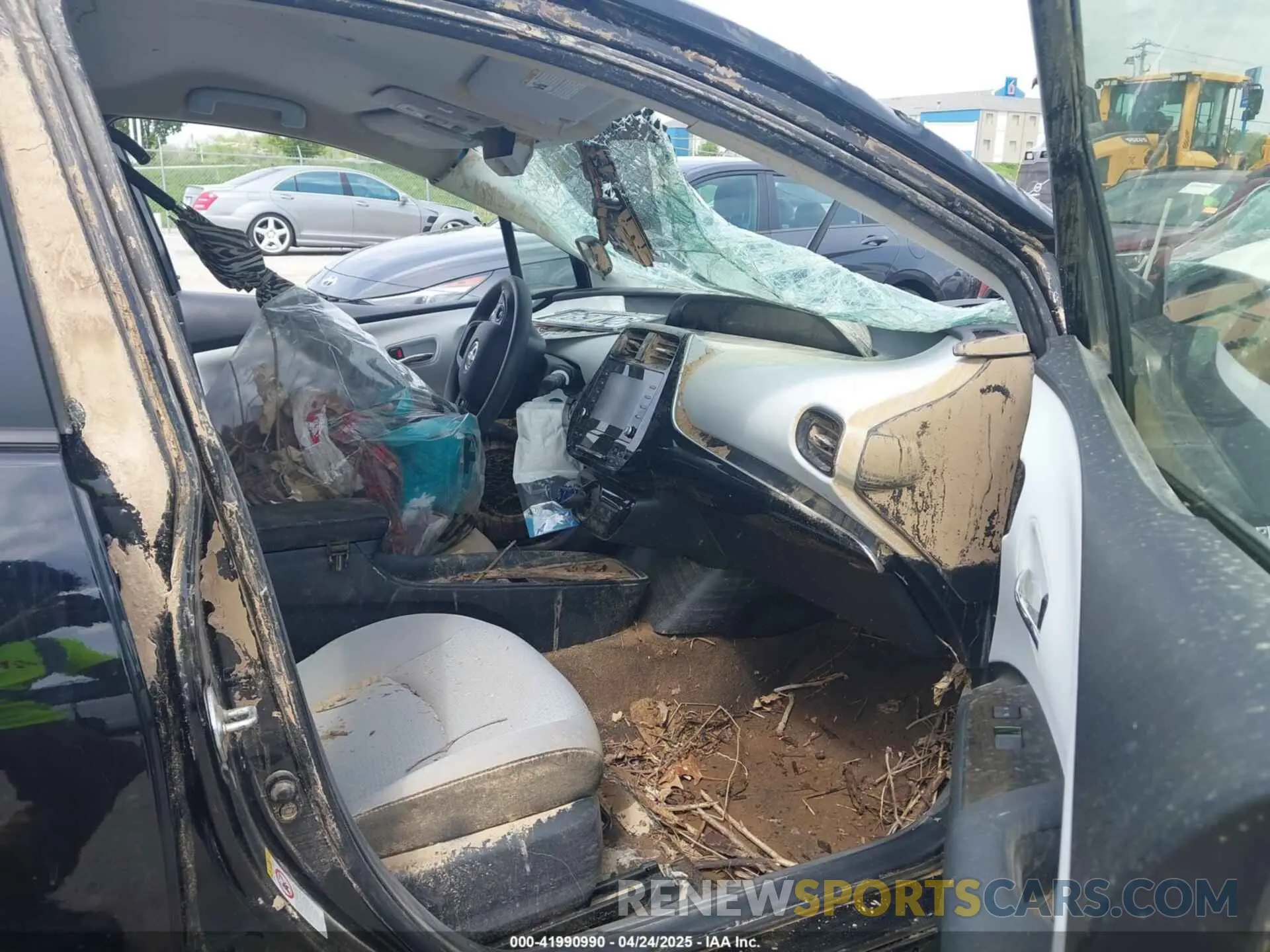 5 fotografías del automóvil dañado JTDKARFU6L3119565 TOYOTA PRIUS 2020