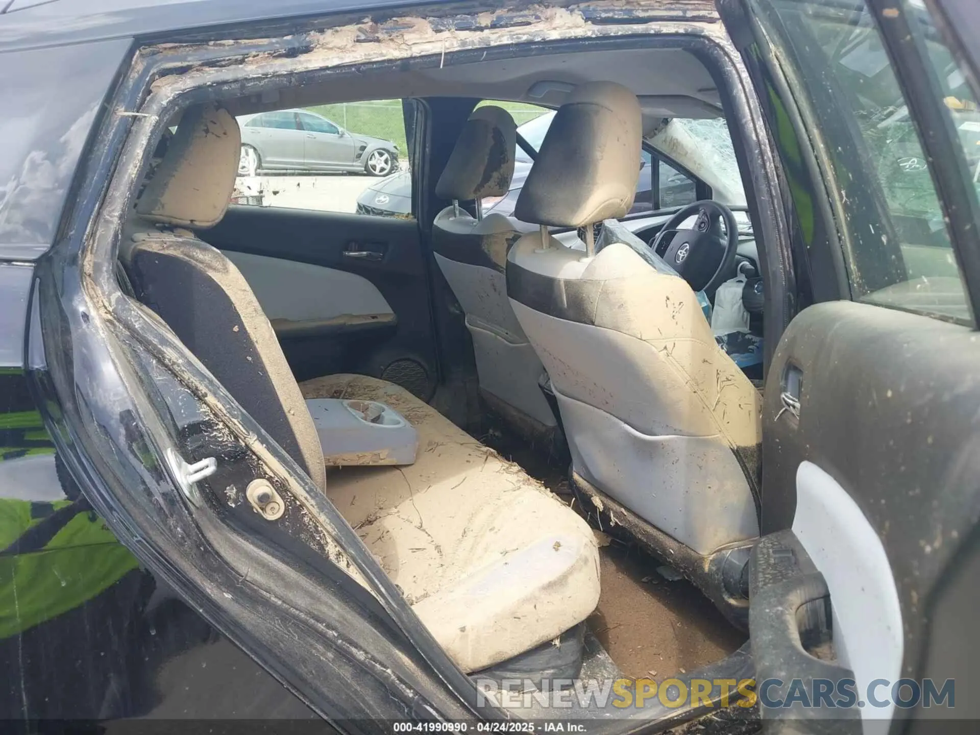 8 fotografías del automóvil dañado JTDKARFU6L3119565 TOYOTA PRIUS 2020