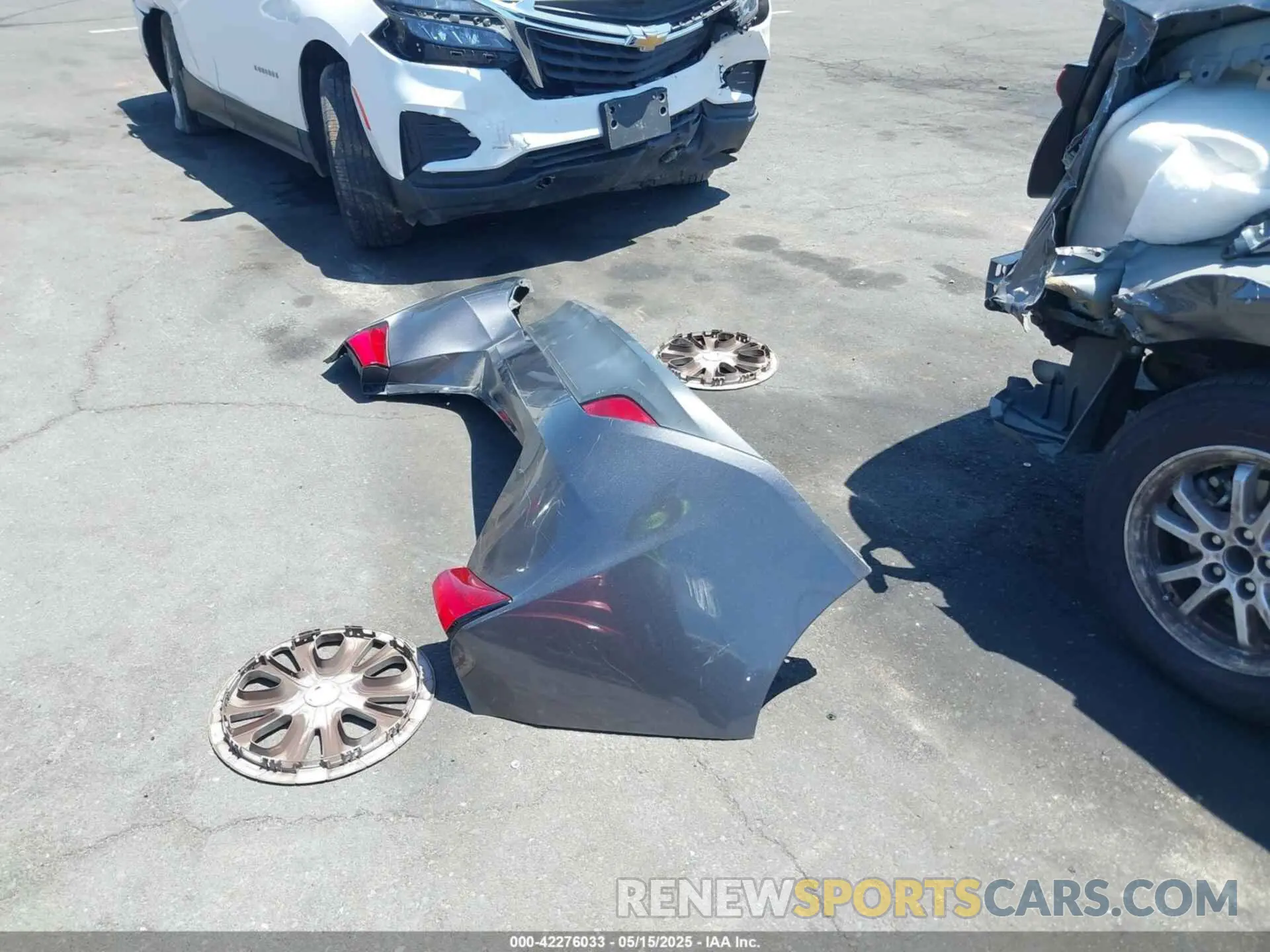 12 fotografías del automóvil dañado JTDKARFU6L3121929 TOYOTA PRIUS 2020