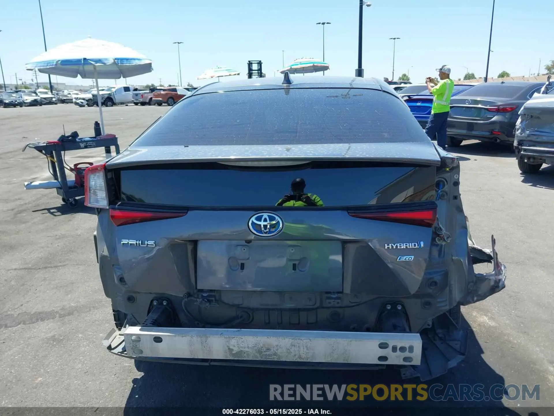 17 fotografías del automóvil dañado JTDKARFU6L3121929 TOYOTA PRIUS 2020